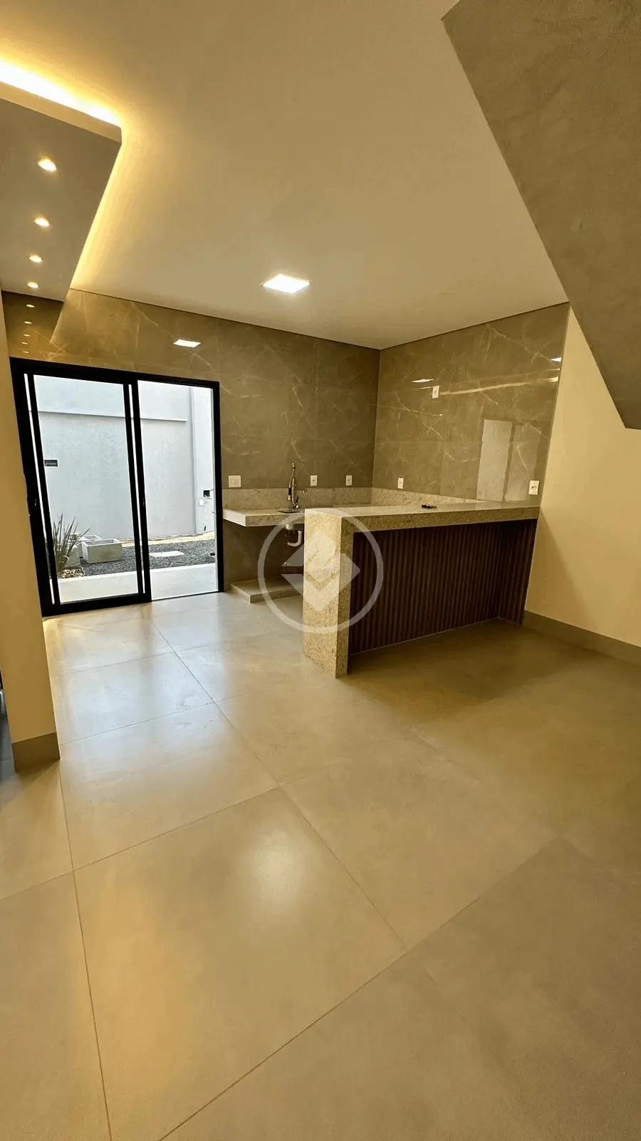 Sobrado Grand Ville, Uberlândia - MG — foto 1