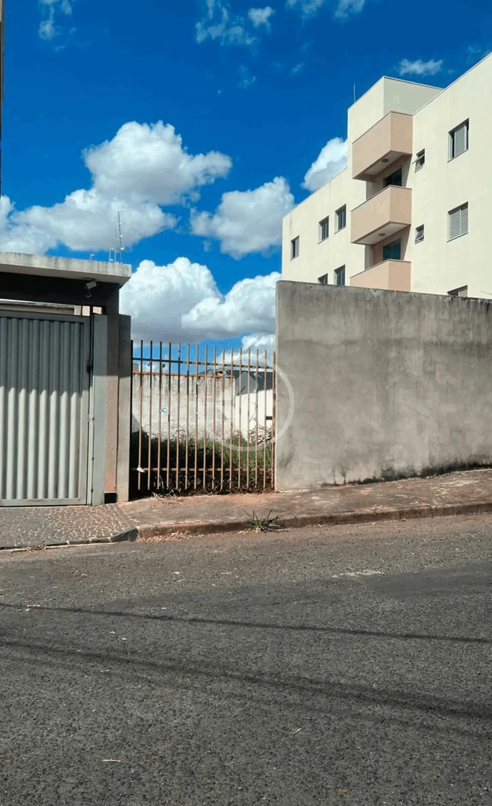 Terreno Santa Mônica, Uberlândia - MG — foto 1