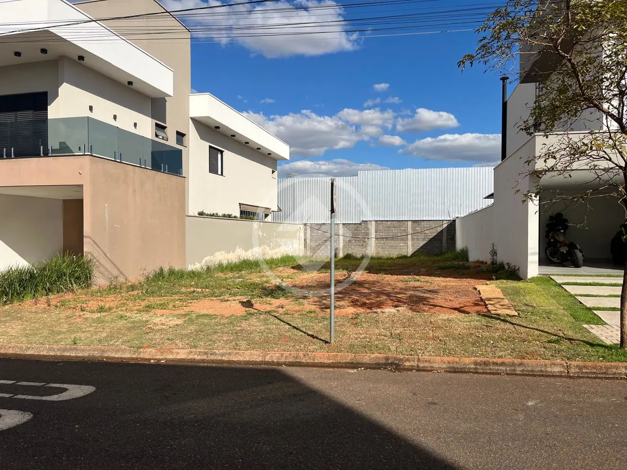 Terreno Condomínio Laranjeiras, Uberlândia - MG — foto 1