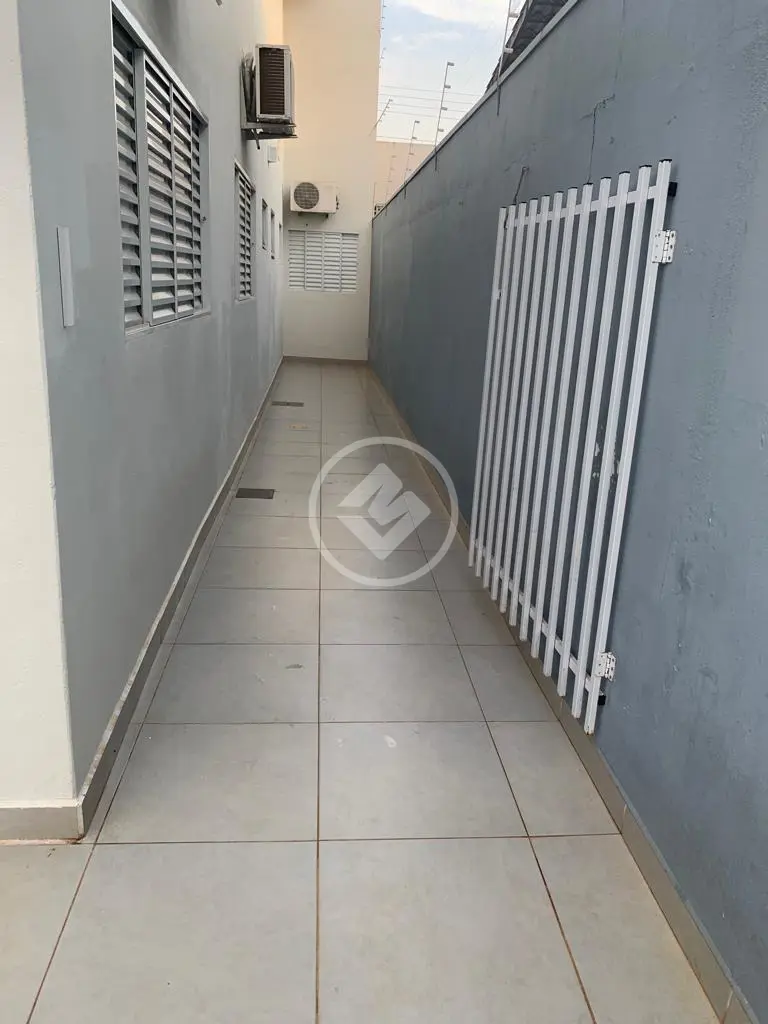 Image 12 - Casa em Jóquei Clube, Araguari - MG