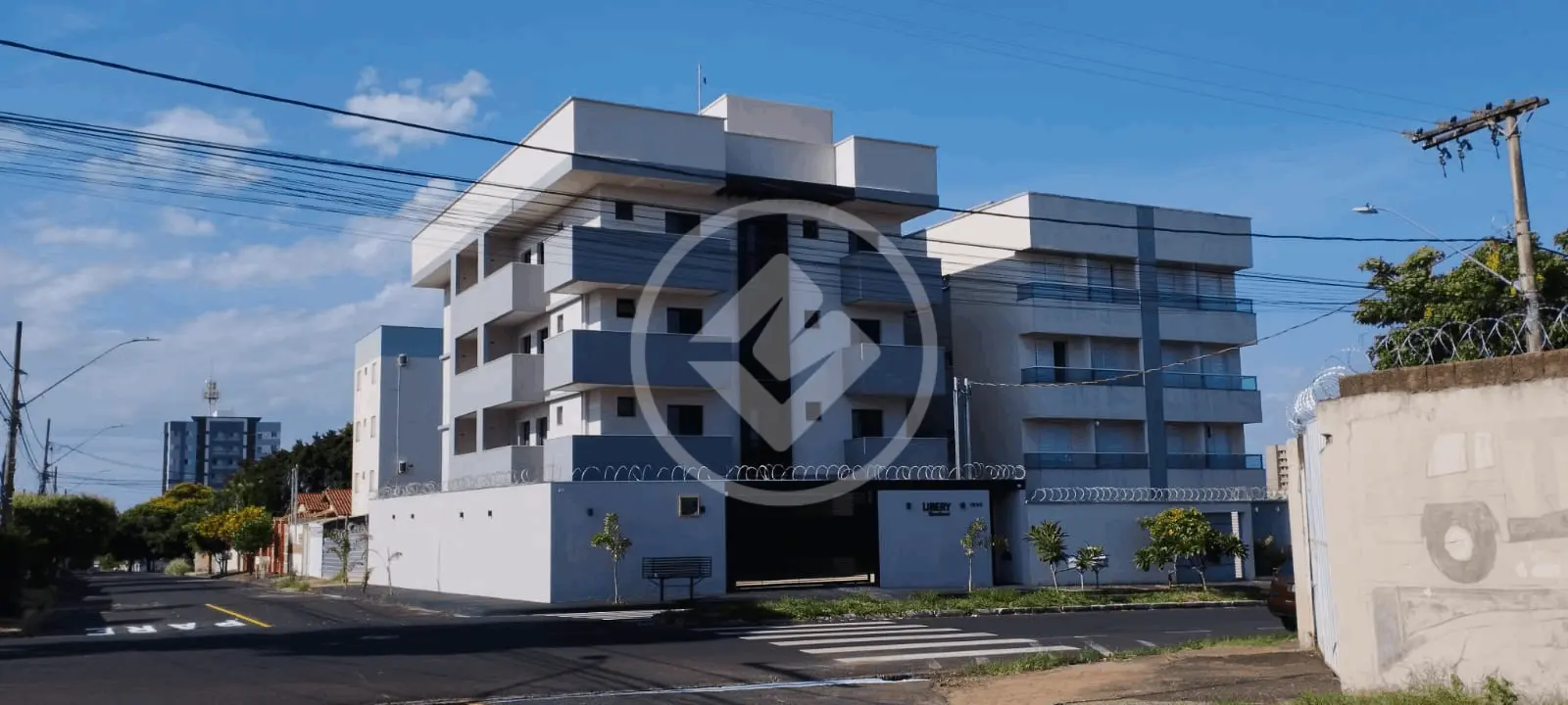 Imagem 2 - Apartamento em SANTA MÔNICA, Uberlândia - MG