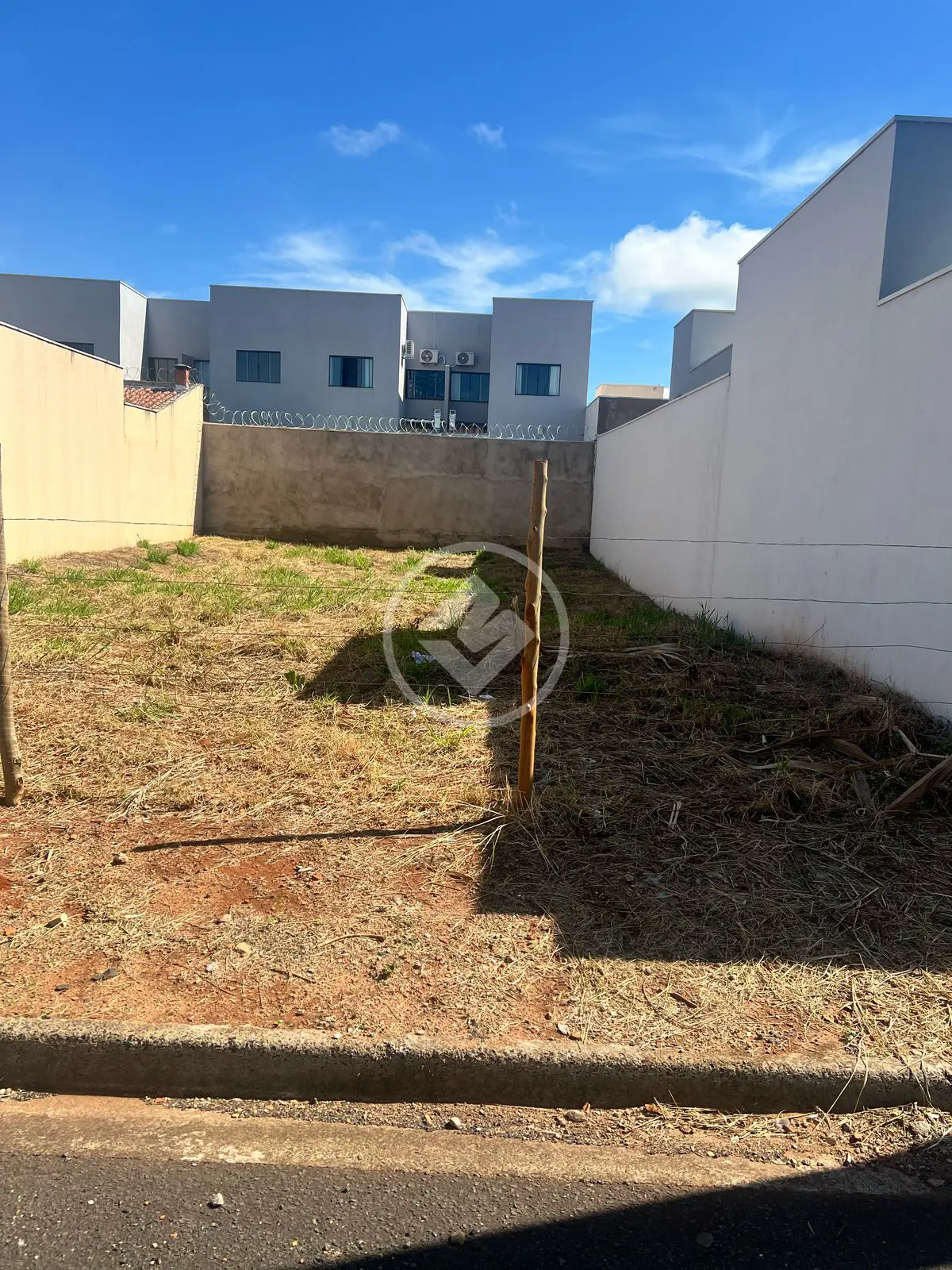 Imagem 1 - Terreno em Novo Mundo, Uberlândia - MG