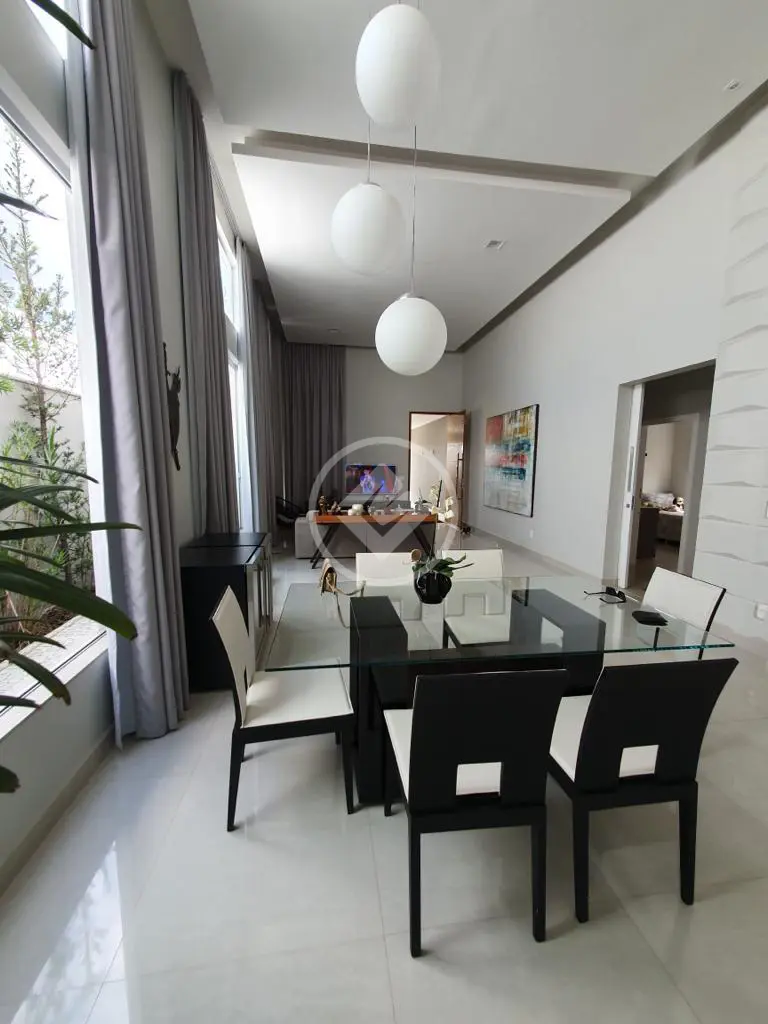 Casa Condomínio Laranjeiras, Uberlândia - MG — foto 1