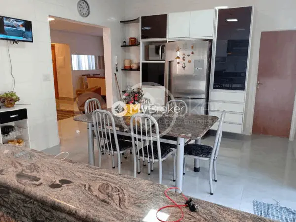 Casa Jaraguá, Uberlândia - MG — foto 1
