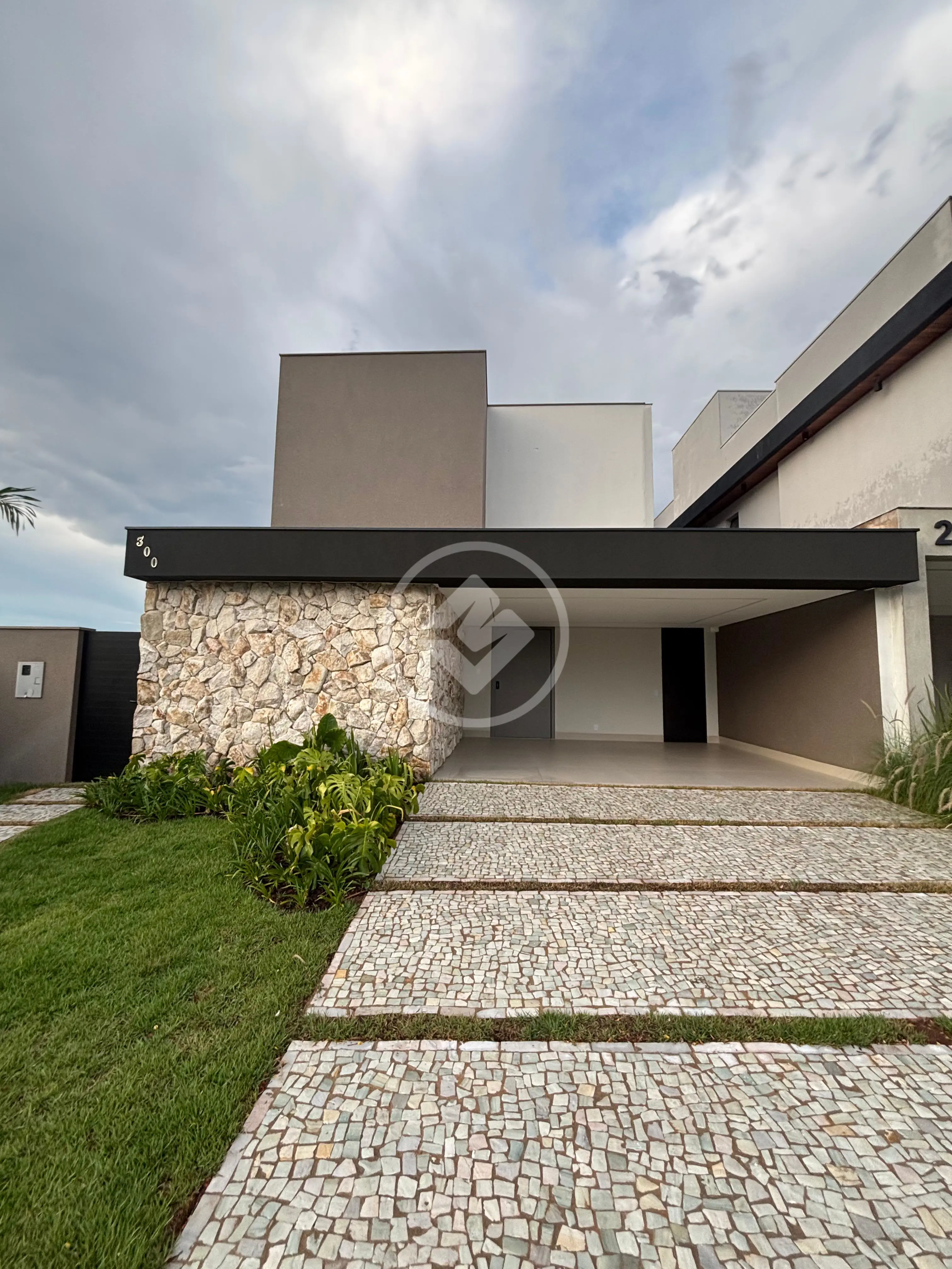 Sobrado Em Condomínio Gávea, Uberlândia - MG — foto 1