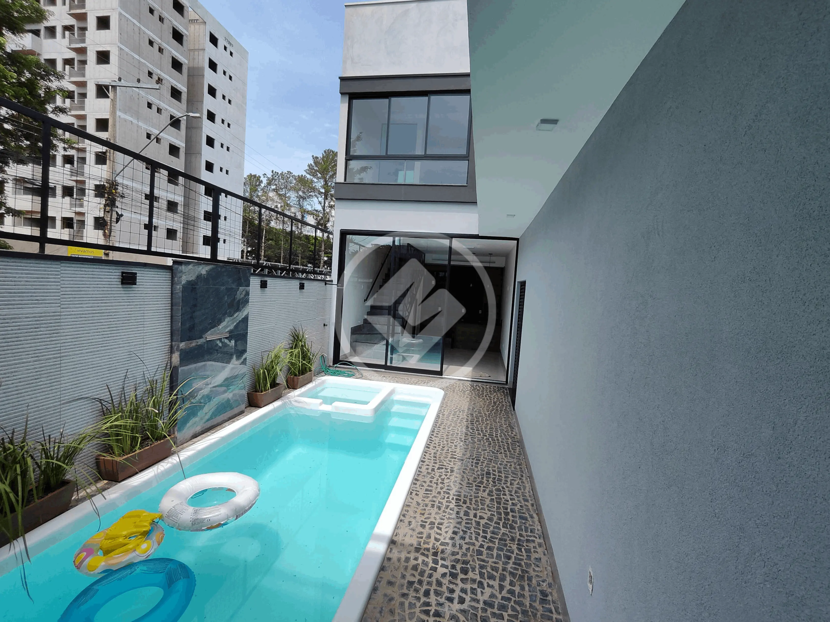 Imagem 2 - Casa Condomínio em JARDIM HOLANDA, Uberlândia - MG