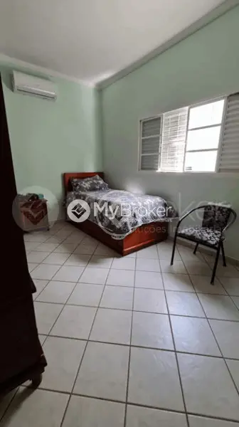 Imagem 3 - Casa em SANTA MÔNICA, Uberlândia - MG