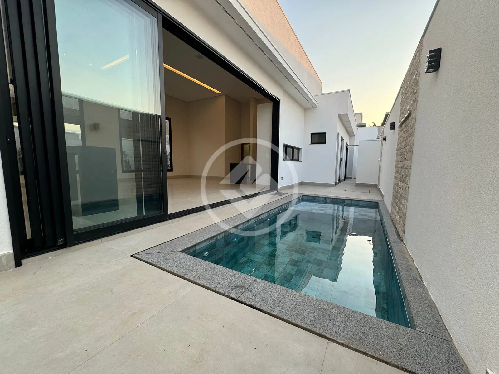 Imagem 1 - Casa Condomínio em Jardim Espanha, Uberlândia - MG