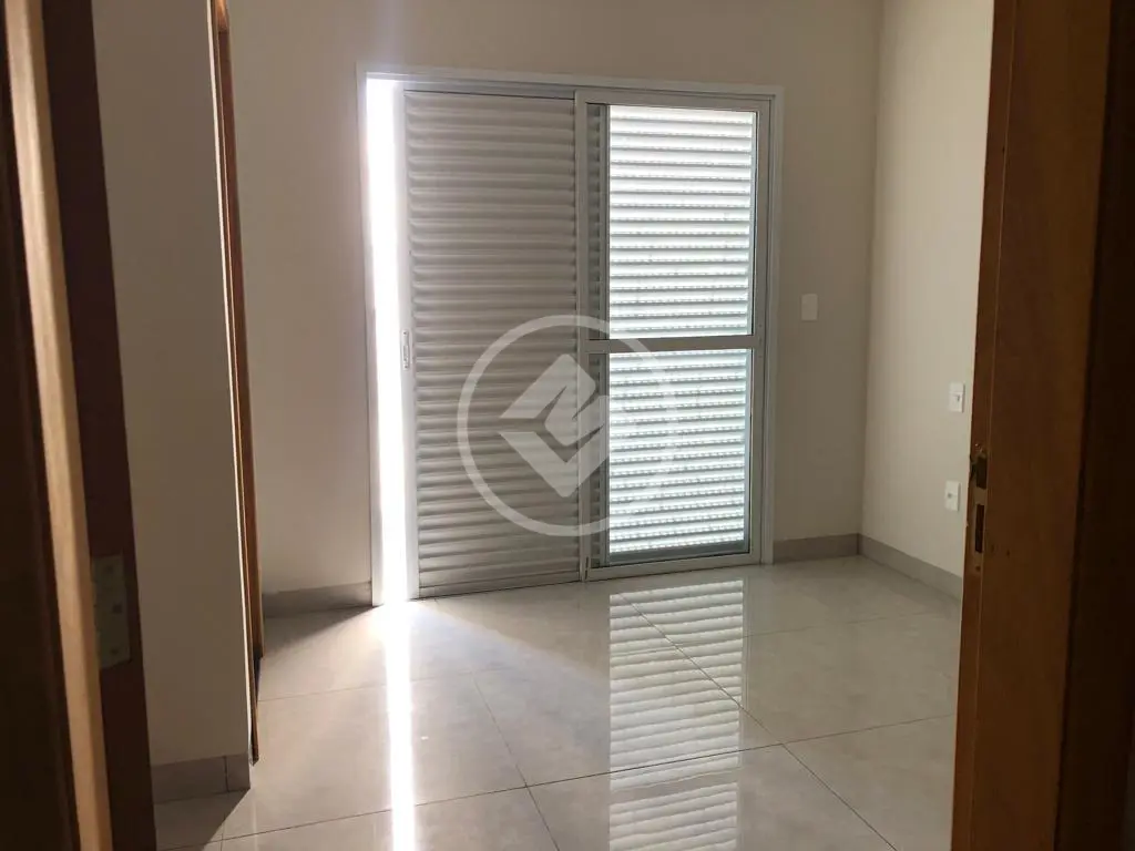 Sobrado Novo Mundo, Uberlândia - MG — foto 1