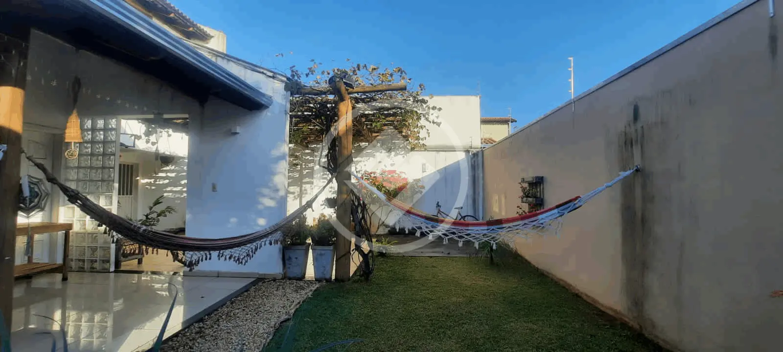 Imagem 1 - Sobrado em JARDIM HOLANDA, Uberlândia - MG