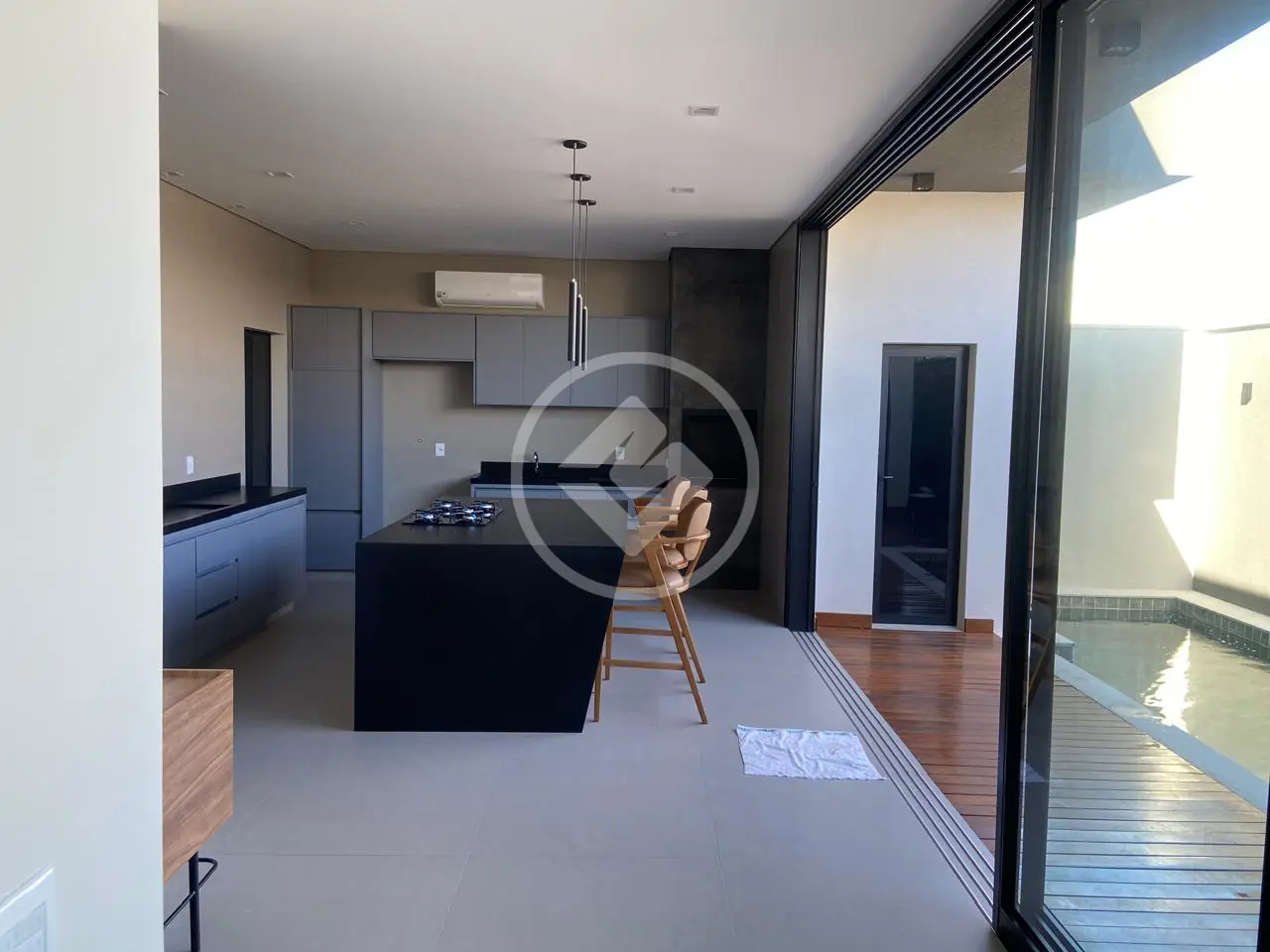 Casa Condomínio Jardim Espanha, Uberlândia - MG — foto 1