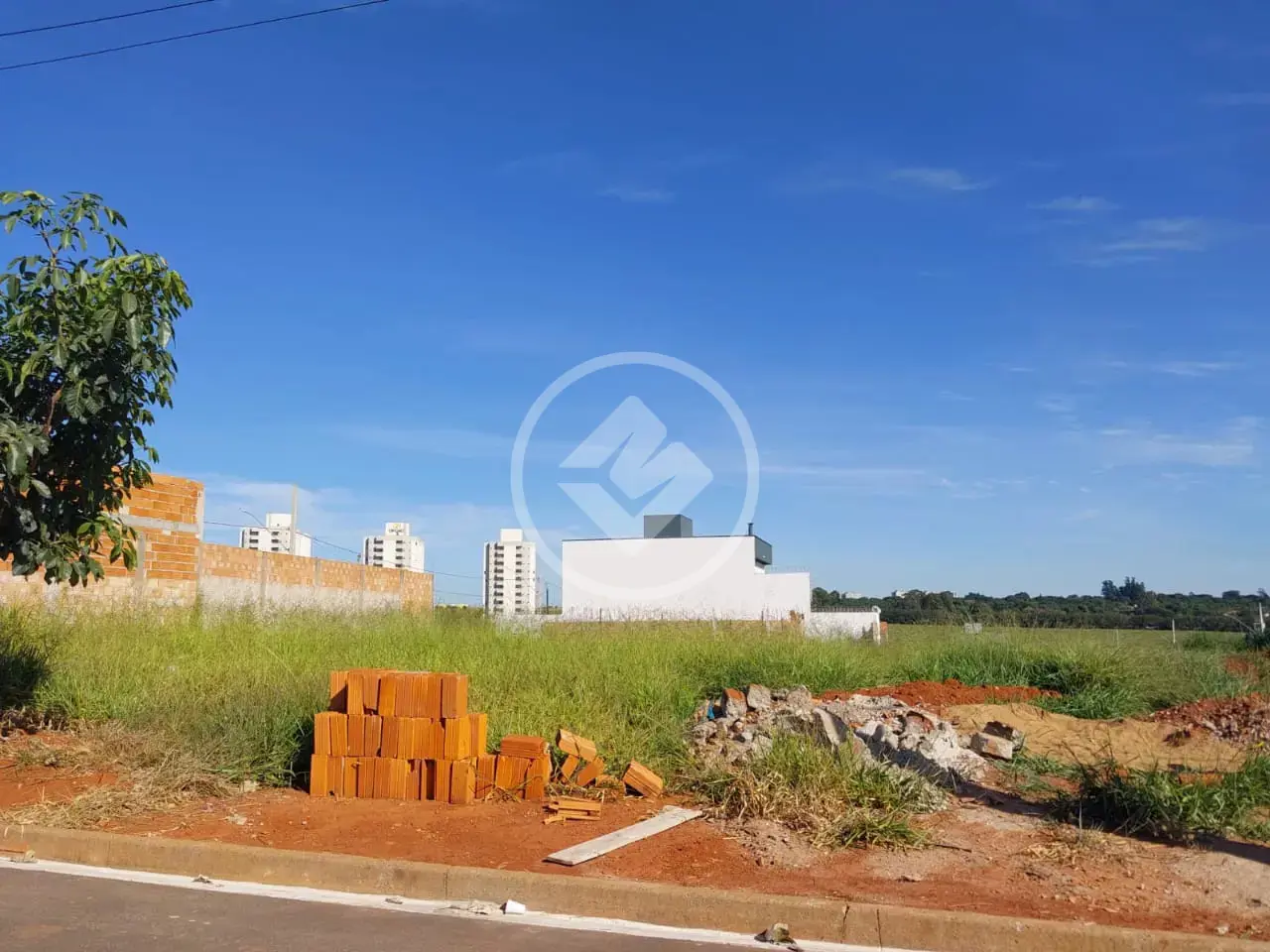 Imagem 1 - Terreno em Loteamento Portal do Vale II, Uberlândia - MG