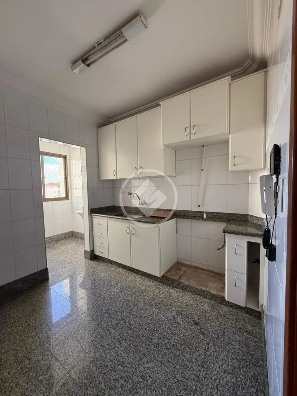 Image 2 - Apartamento em SANTA MÔNICA, Uberlândia - MG