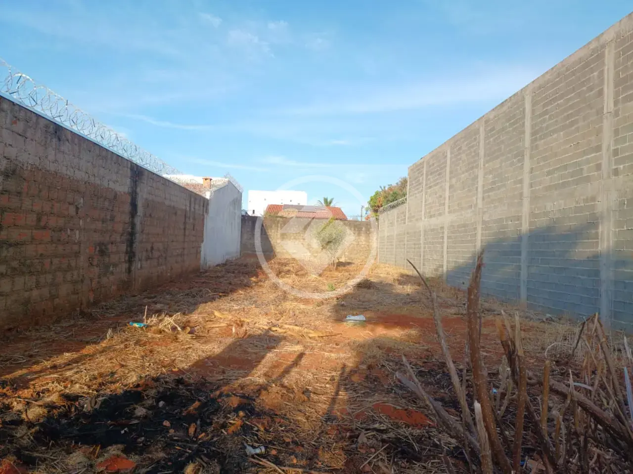 Imagem 1 - Terreno em Segismundo Pereira, Uberlândia - MG