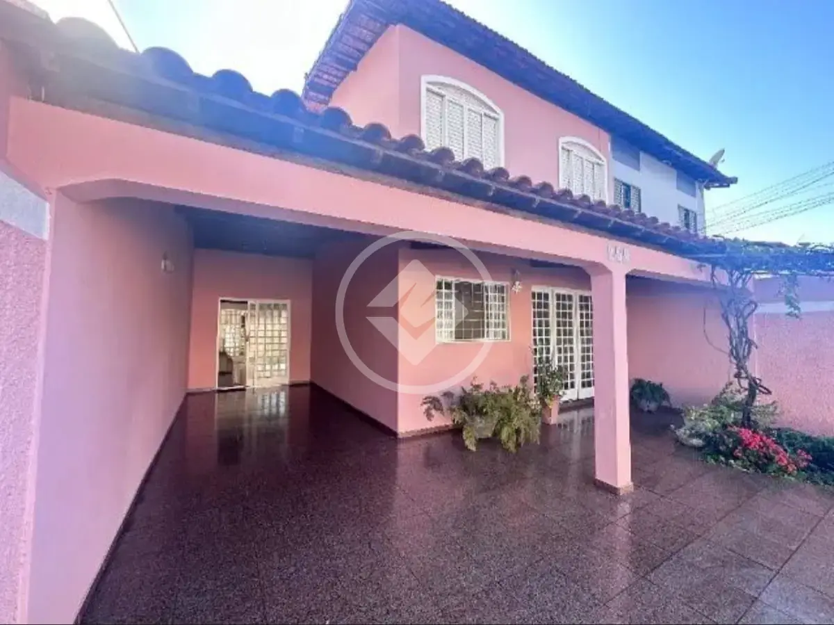 Imagem 1 - Sobrado em Nossa Senhora das Graças, Uberlândia - MG