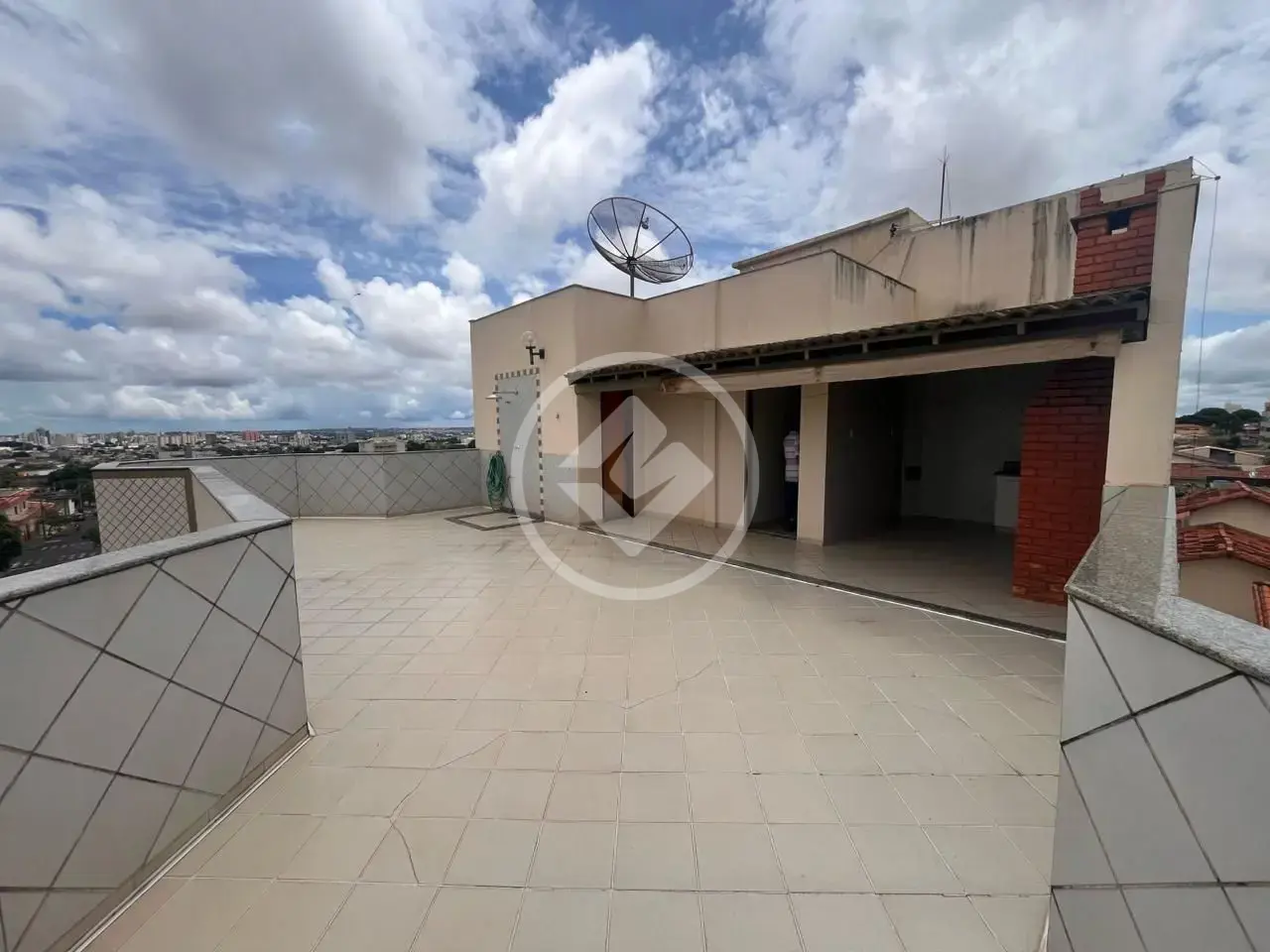 Image 2 - Cobertura Duplex em BRASIL, Uberlândia - MG
