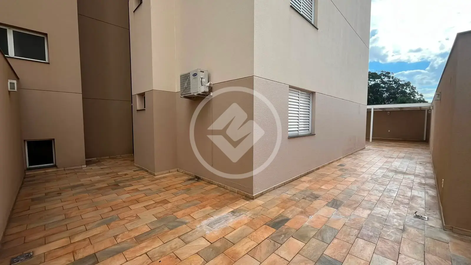 Image 2 - Apartamento em SARAIVA, Uberlândia - MG