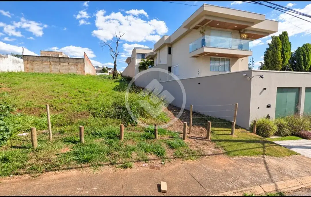 Imagem 1 - Terreno em Jardim Karaíba, Uberlândia - MG