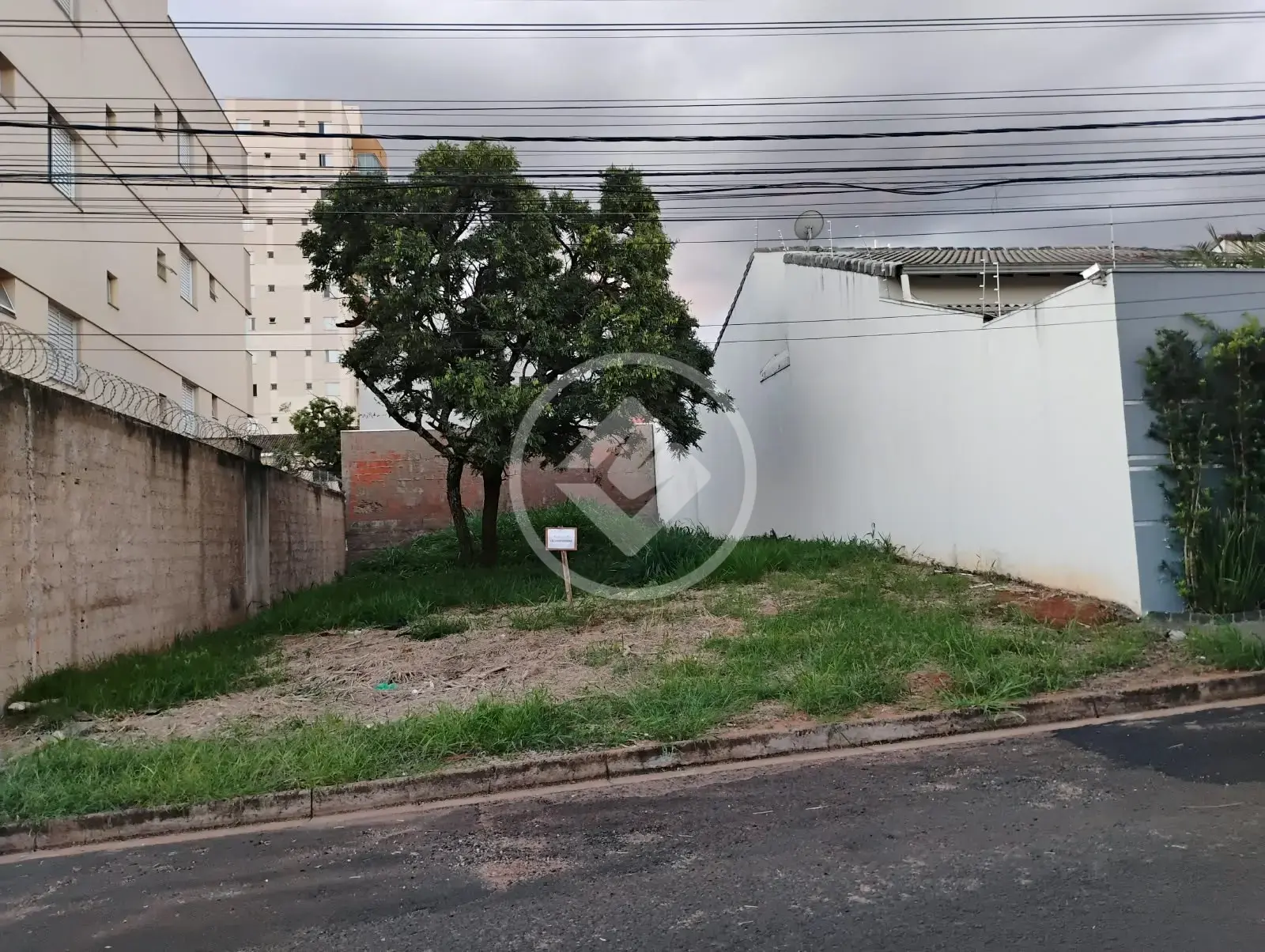 Image 2 - Terreno em Bosque dos Buritis, Uberlândia - MG