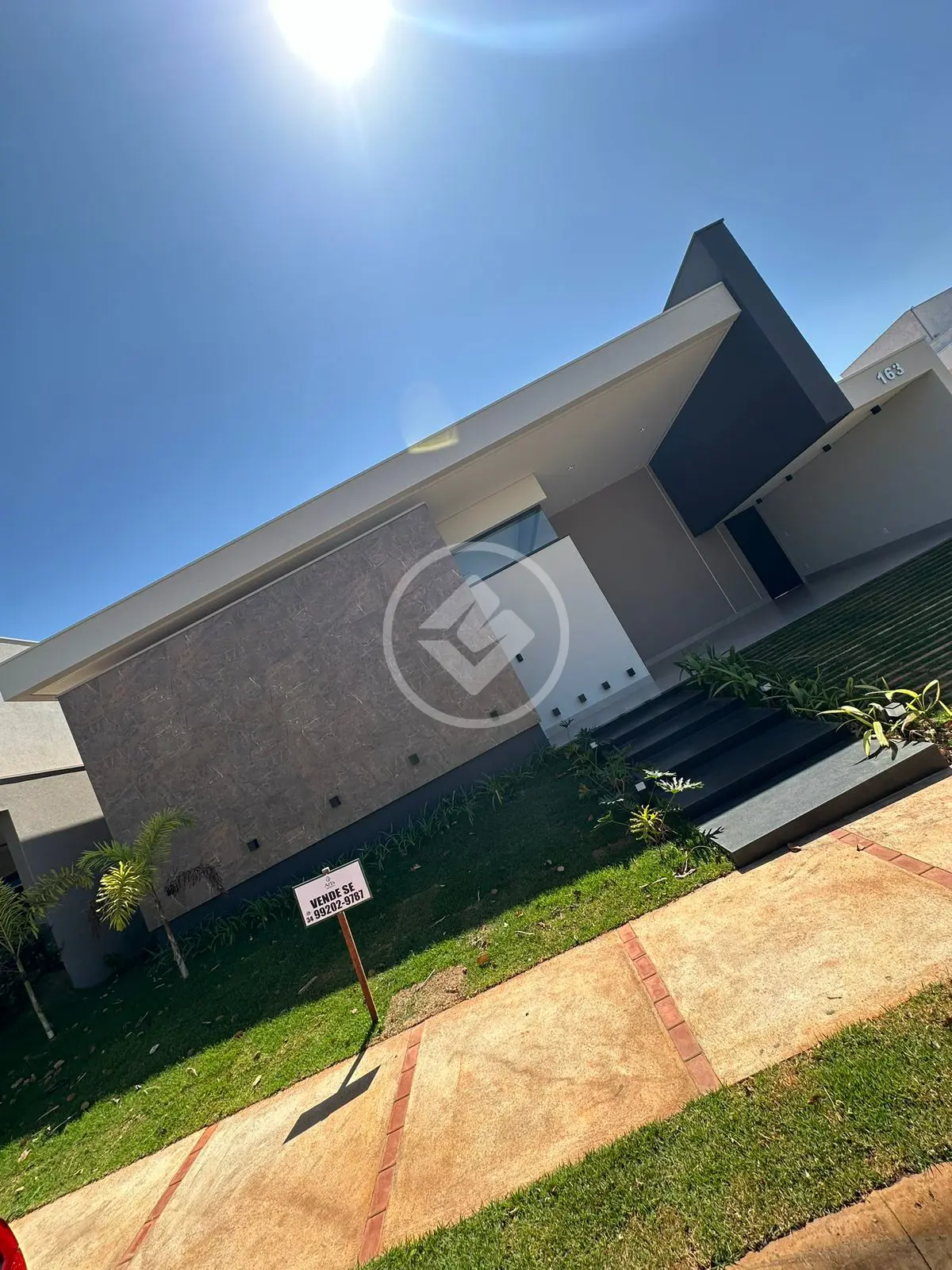 Casa Condomínio Jardim Espanha, Uberlândia - MG — foto 1