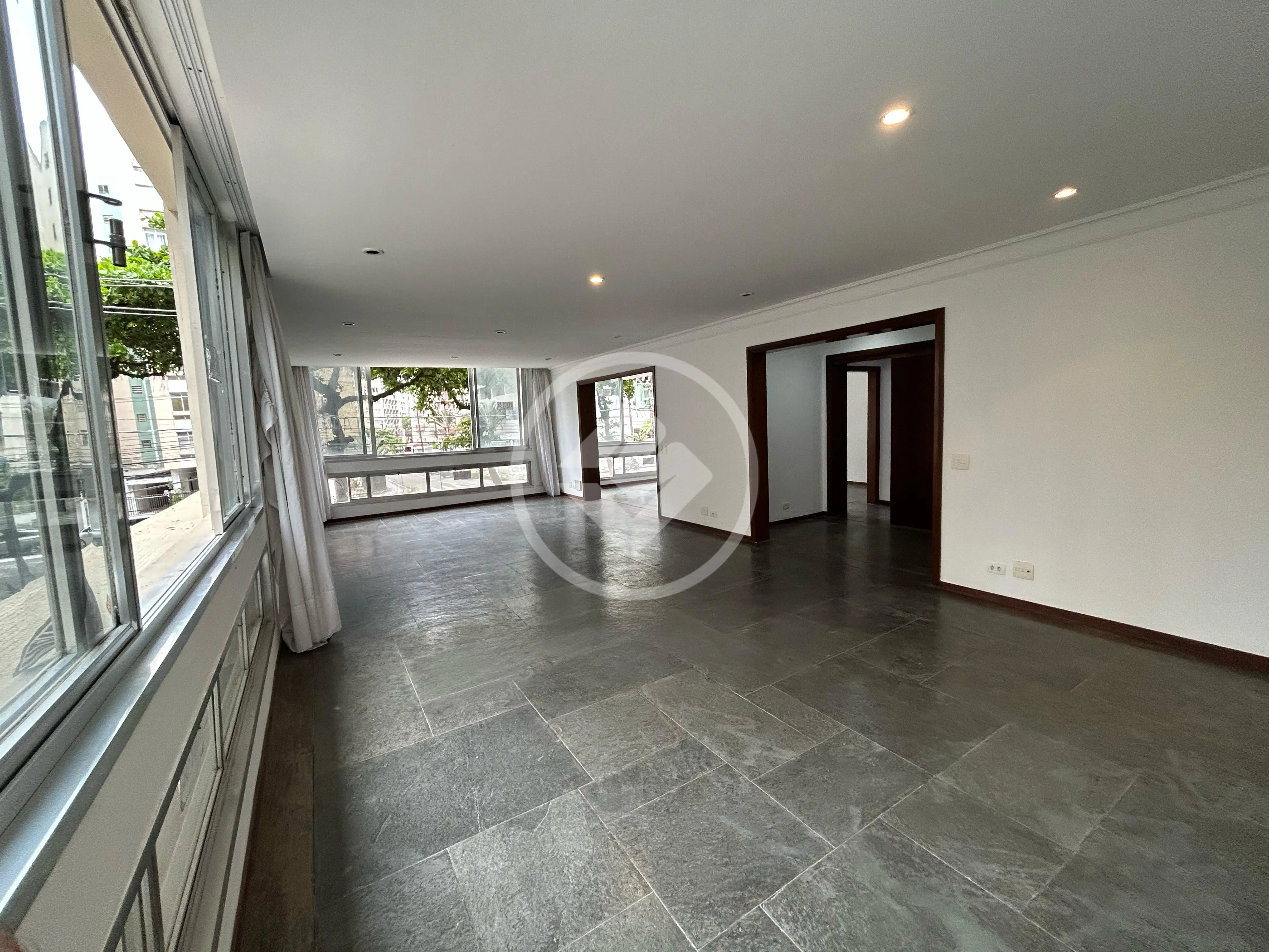 Imagem 2 - Apartamento em GONZAGA, Santos - SP