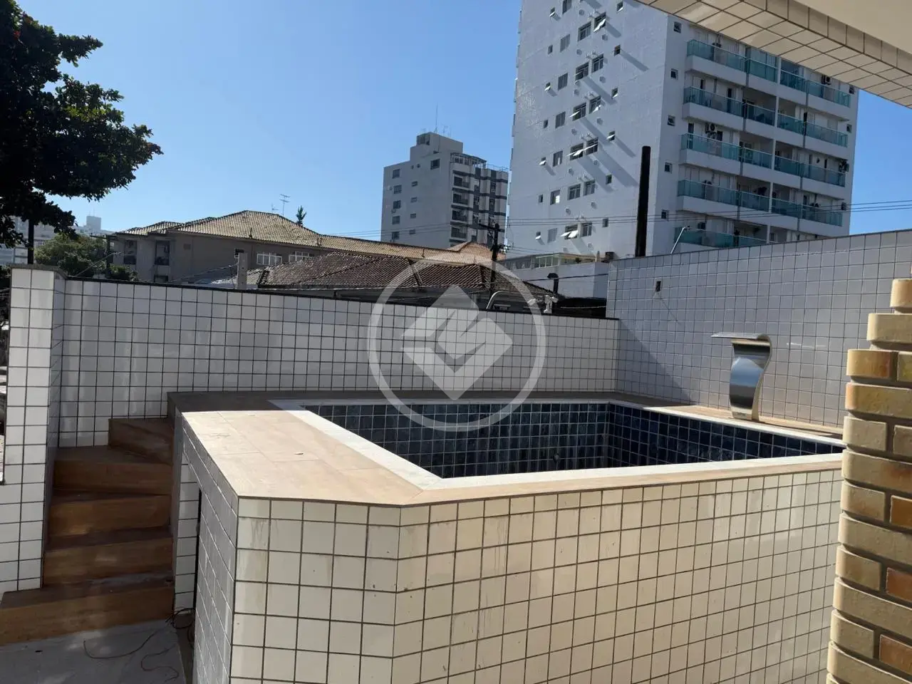 Image 2 - Casa em Embaré, Santos - SP