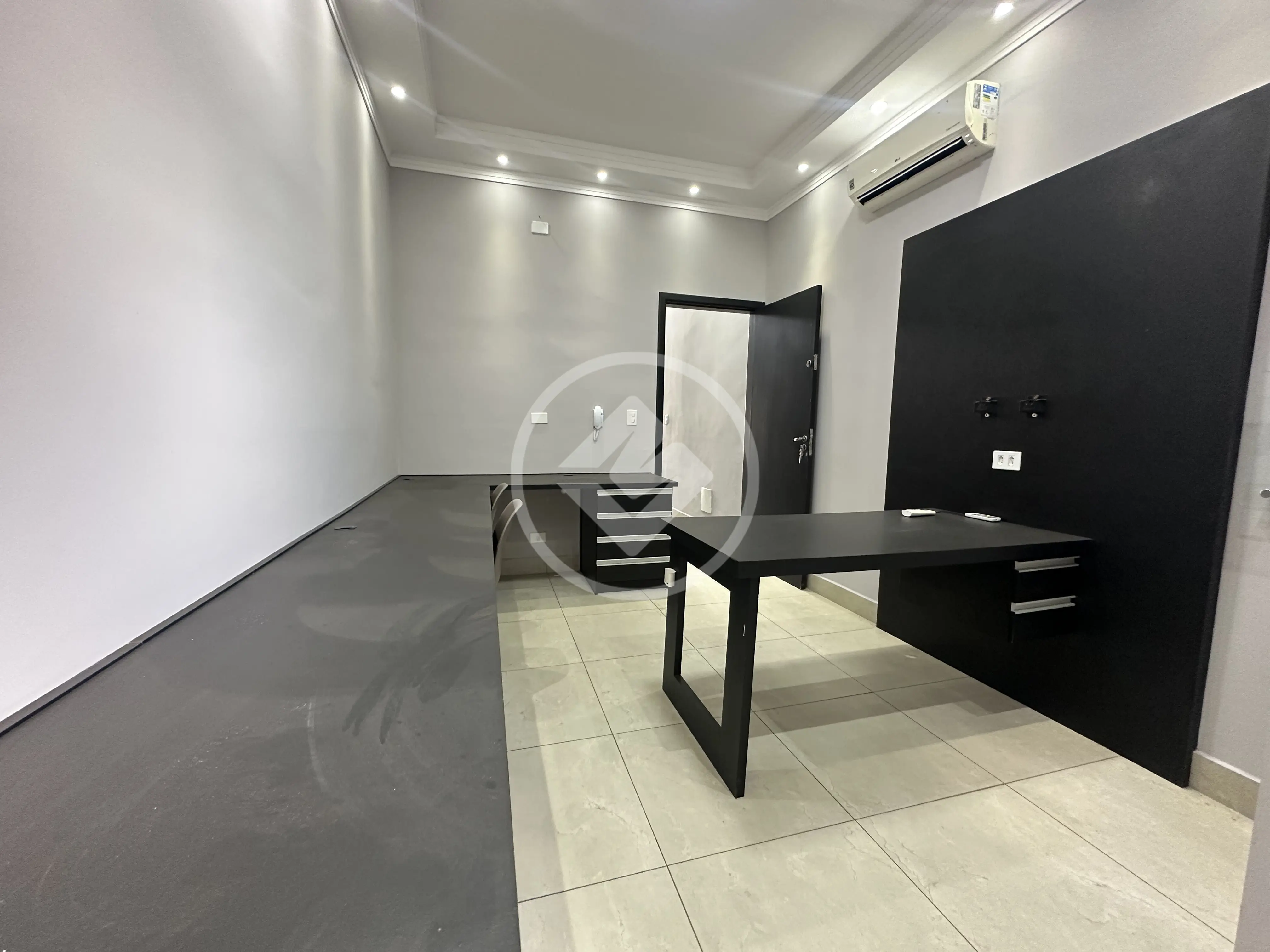 Imagem 2 - Sala Comercial em Loteamento Villa Branca, Jacareí - SP