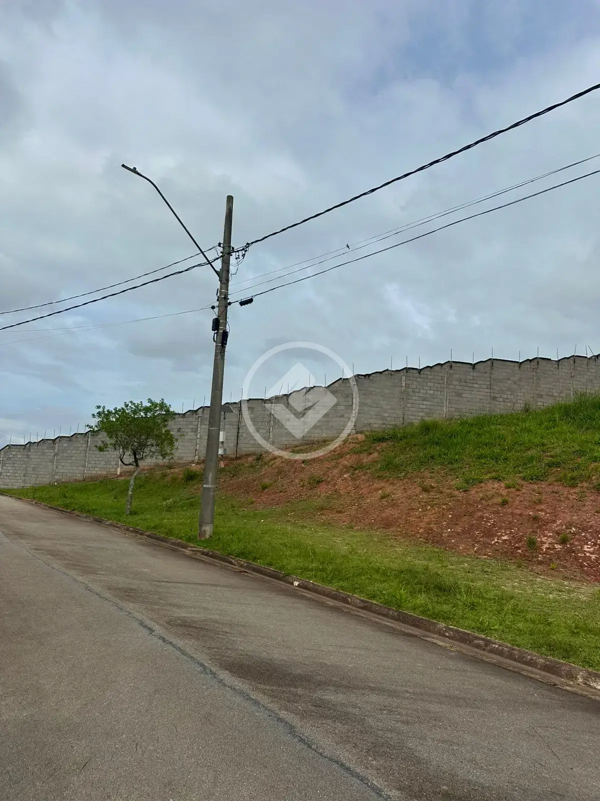 Imagem 2 - Terreno Condomínio em Residencial Santa Barbara, Jambeiro - SP
