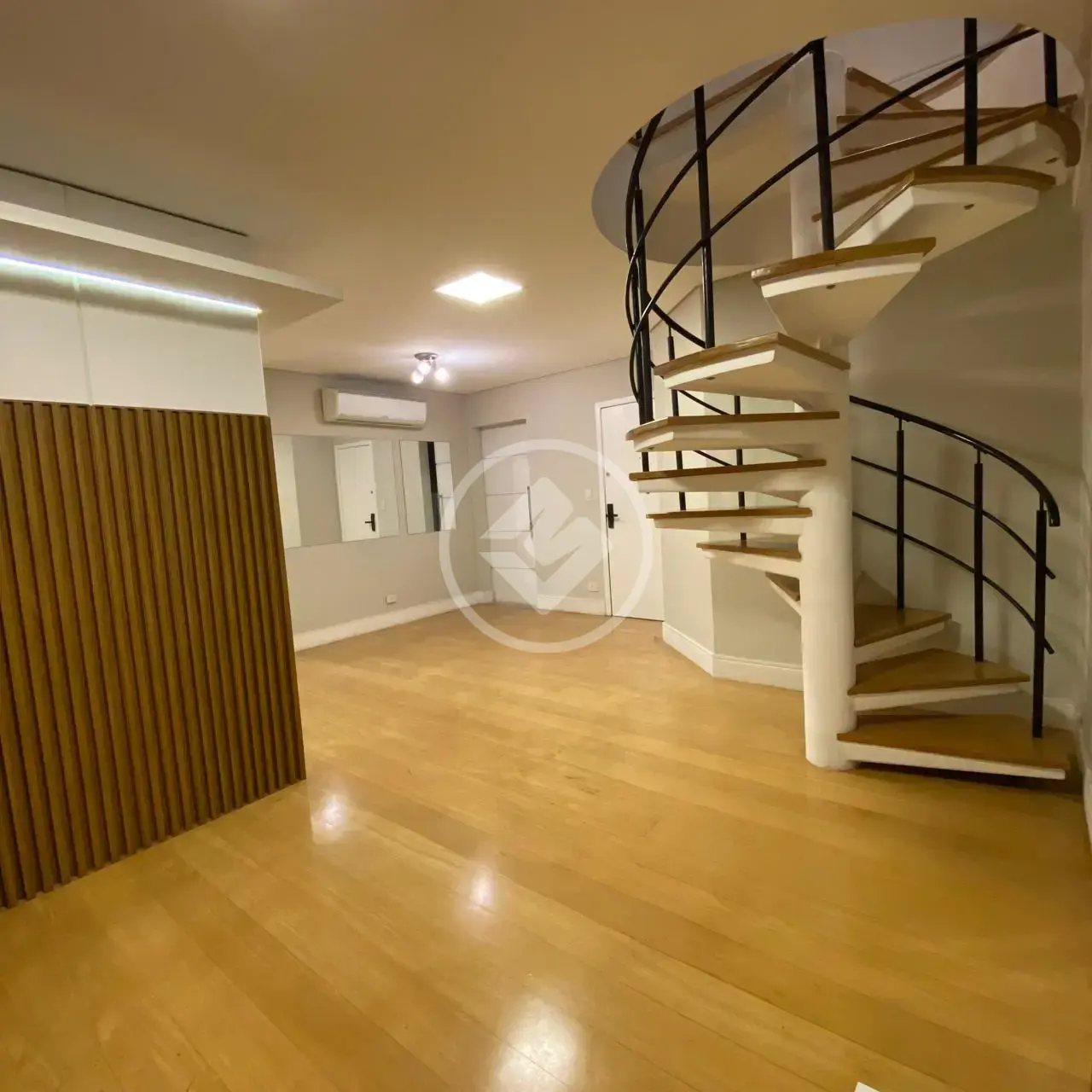Imagem 2 - Cobertura Duplex em Parque Residencial Aquarius, São José dos Campos - SP