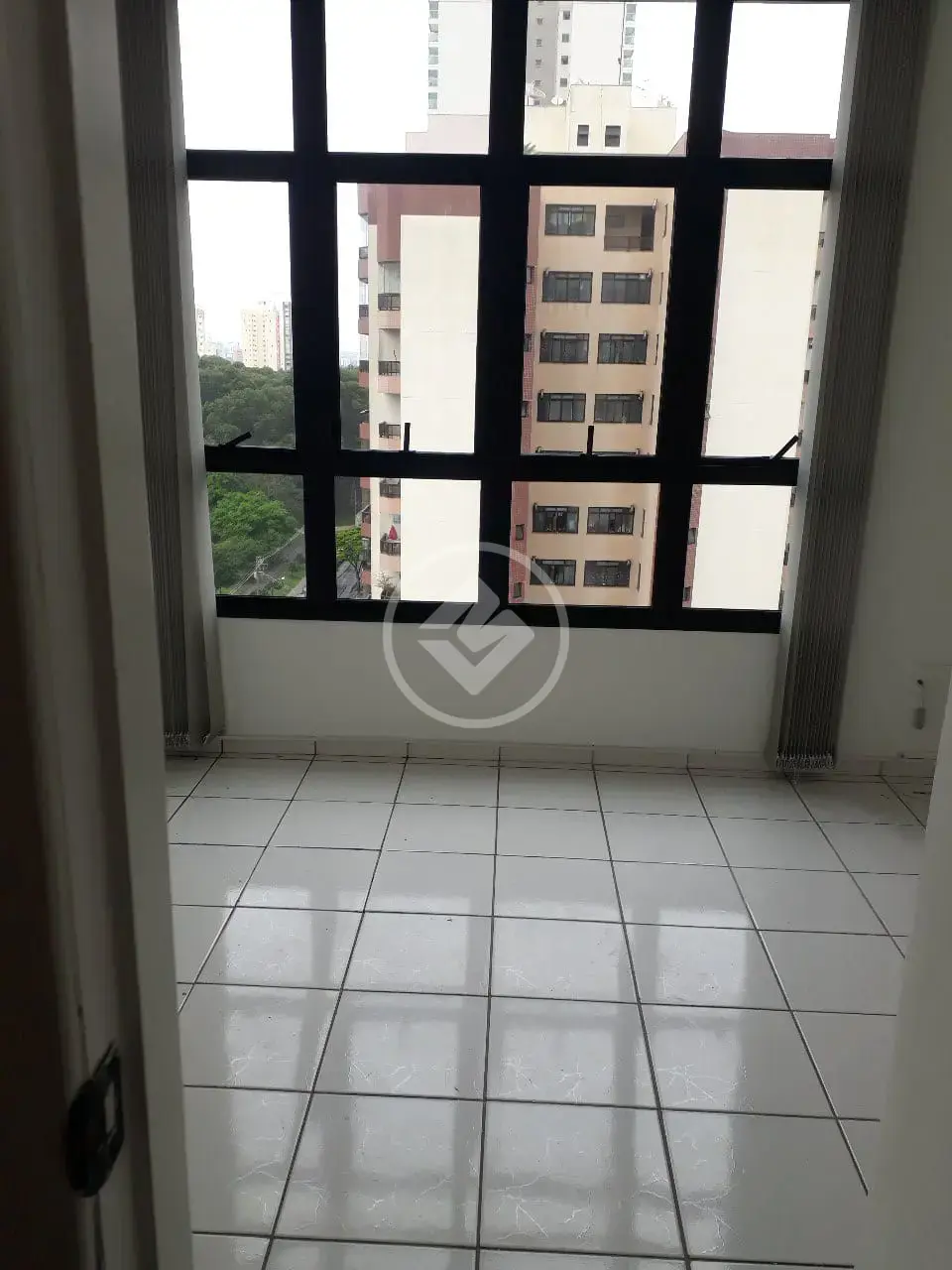 Imagem 1 - Sala Comercial em Parque Residencial Aquarius, São José dos Campos - SP