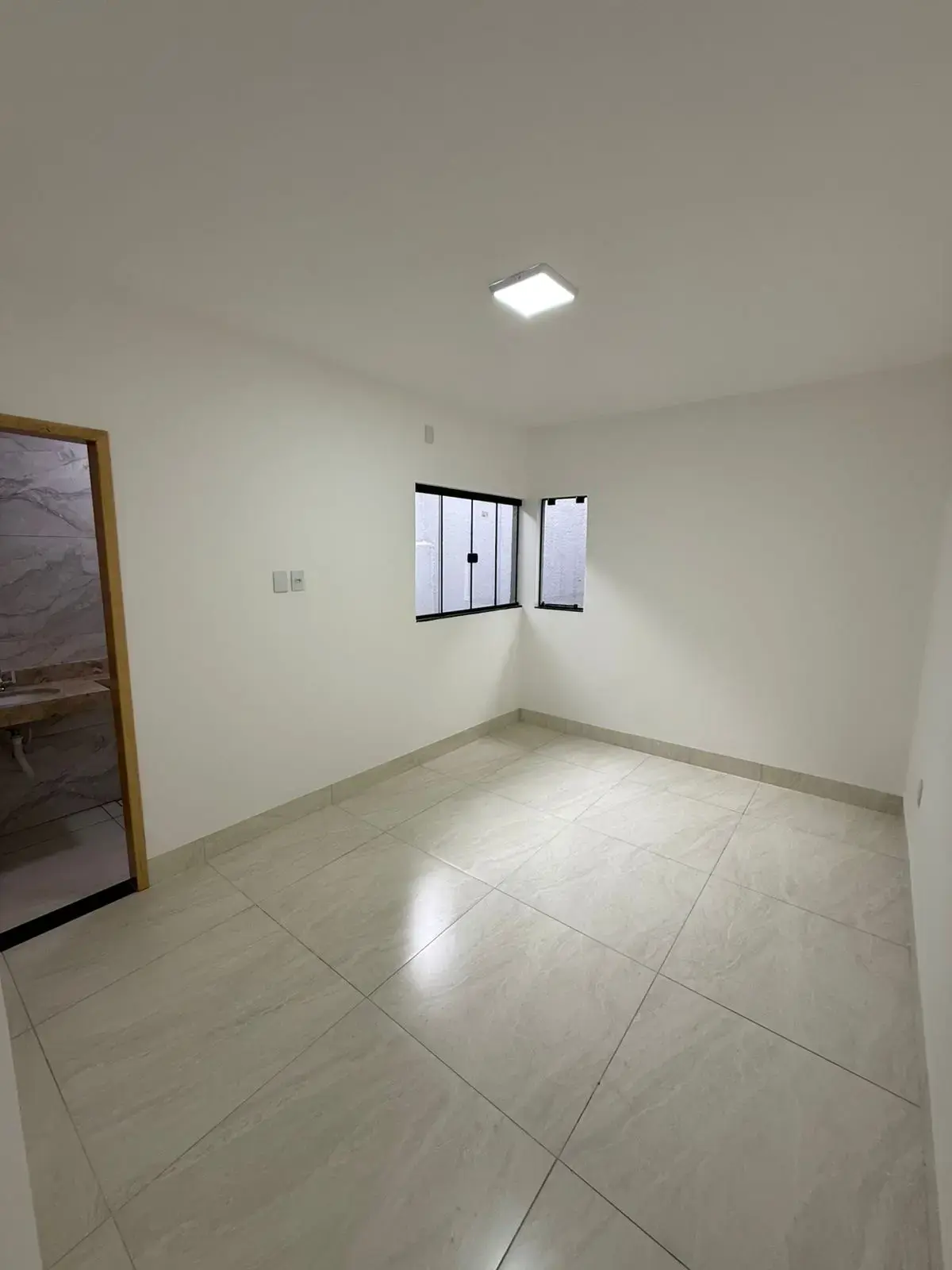 Imagem 4 - Casa em Garavelo Residencial Park, Aparecida de Goiânia - GO