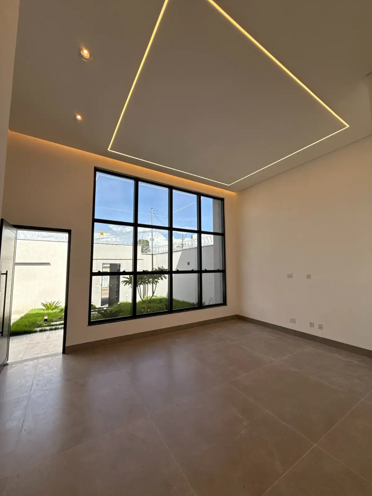 Image 2 - Casa em Setor Garavelo Residencial Park, Aparecida de Goiânia - GO