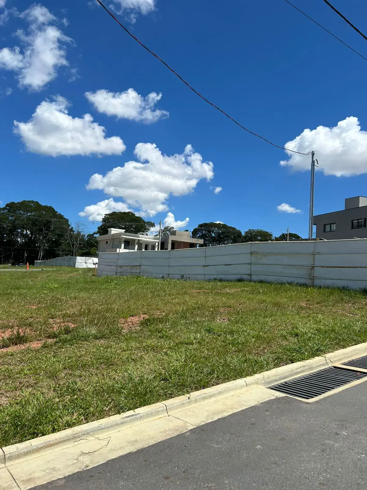 Imagem 1 - Terreno Condomínio em Jardins Versalhes, Aparecida de Goiânia - GO