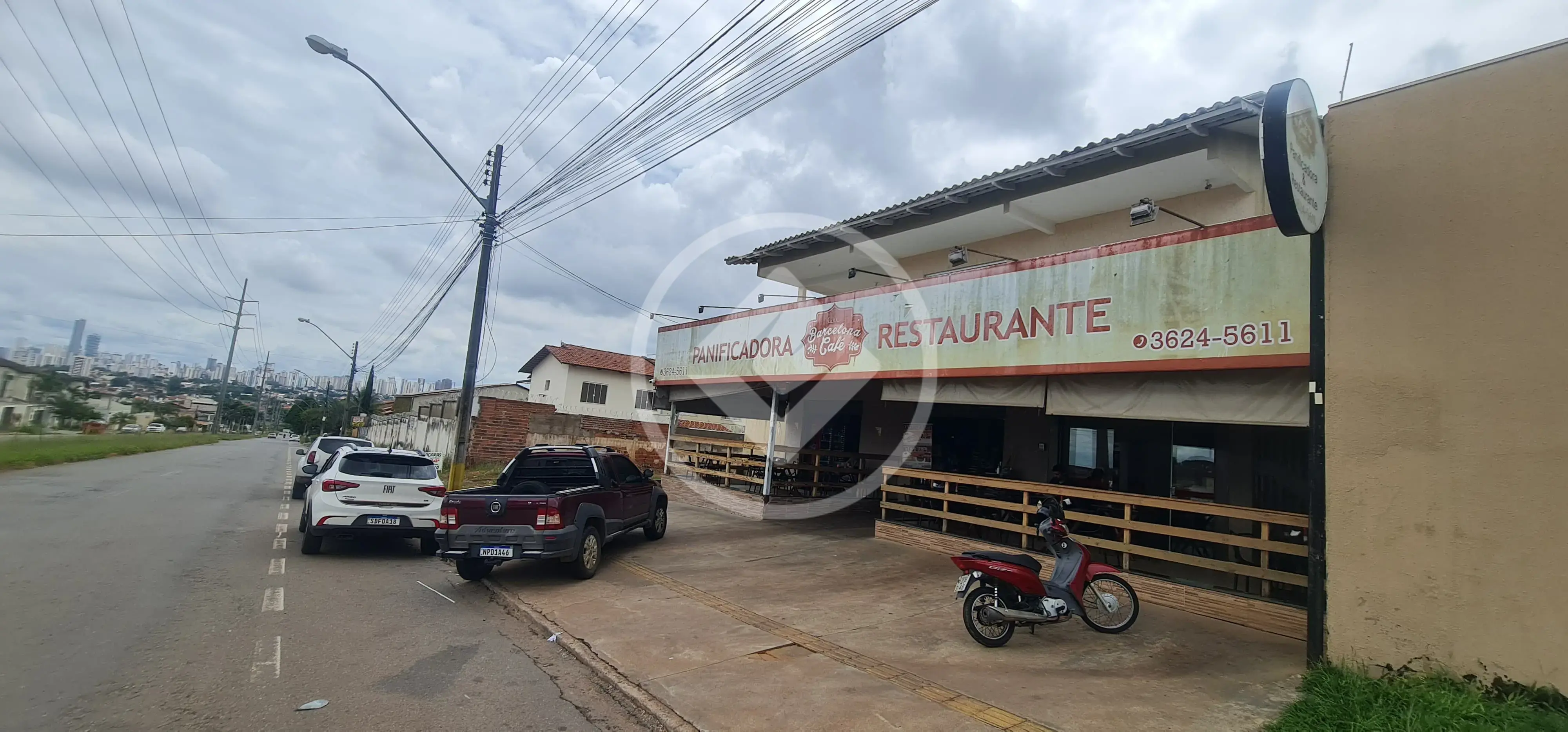 Imagem 1 - Casa Comercial em PARQUE ANHANGUERA, Goiânia - GO