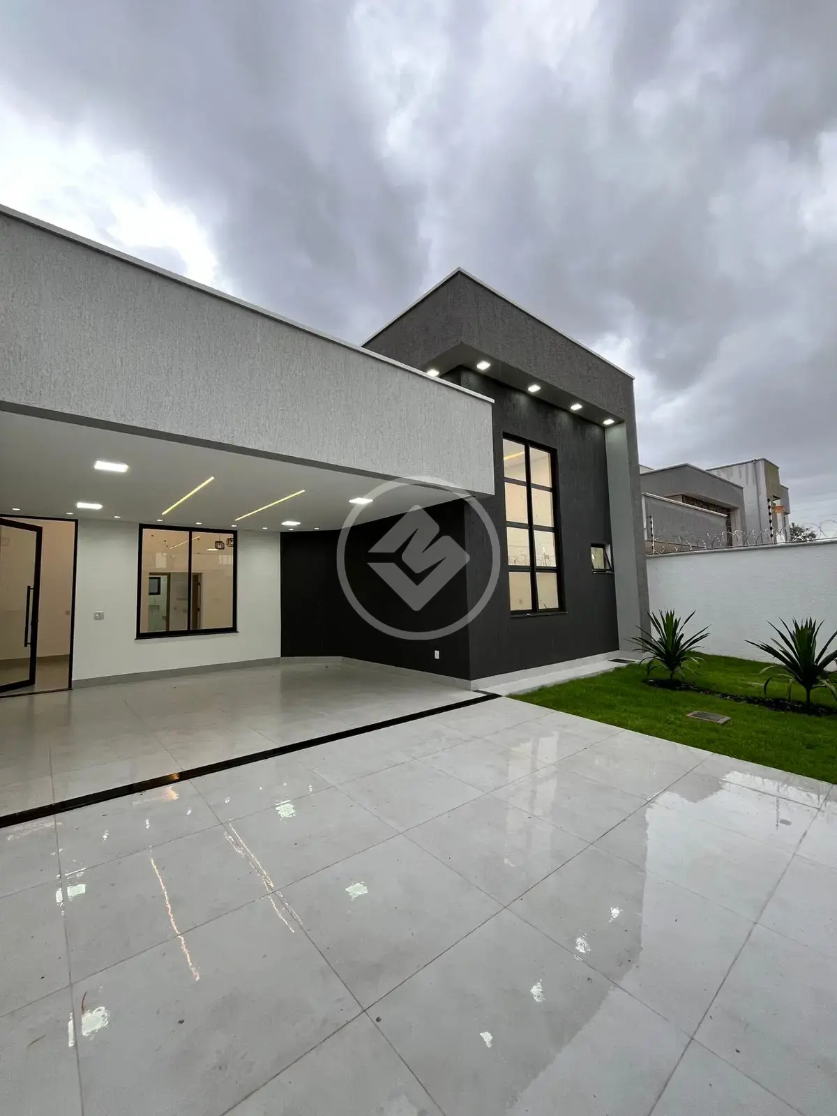 Image 2 - Casa em Parque das Paineiras (1,2,3 e 4 Etapa), Goiânia - GO
