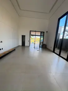 Imagem 3 - Casa Condomínio em CONDOMÍNIO PORTAL DO SOL GOLFE GREEN, Goiânia - GO