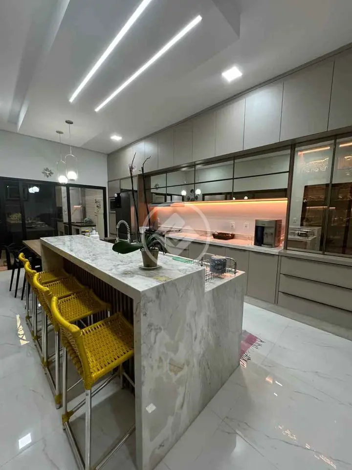 Imagem 1 - Sobrado em Residencial Bella Suíça, Sinop - MT