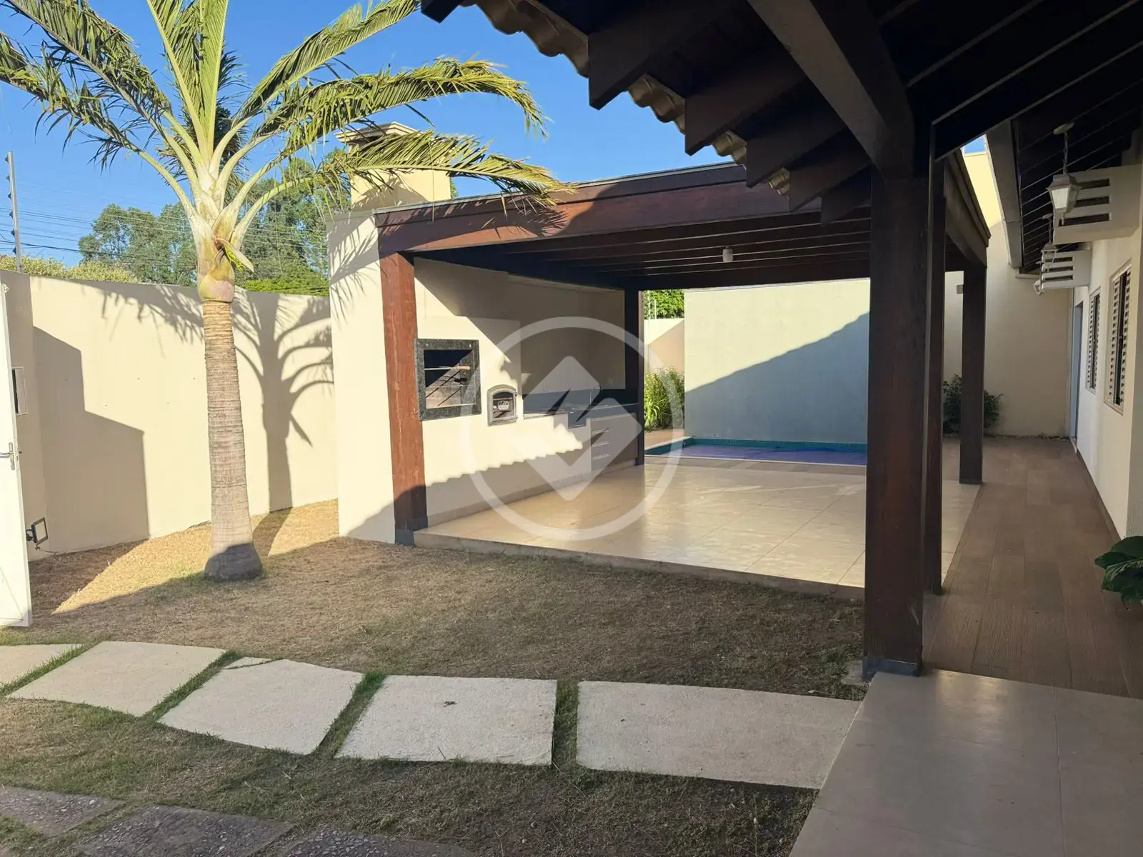 Imagem 1 - Casa em SETOR COMERCIAL, Sinop - MT