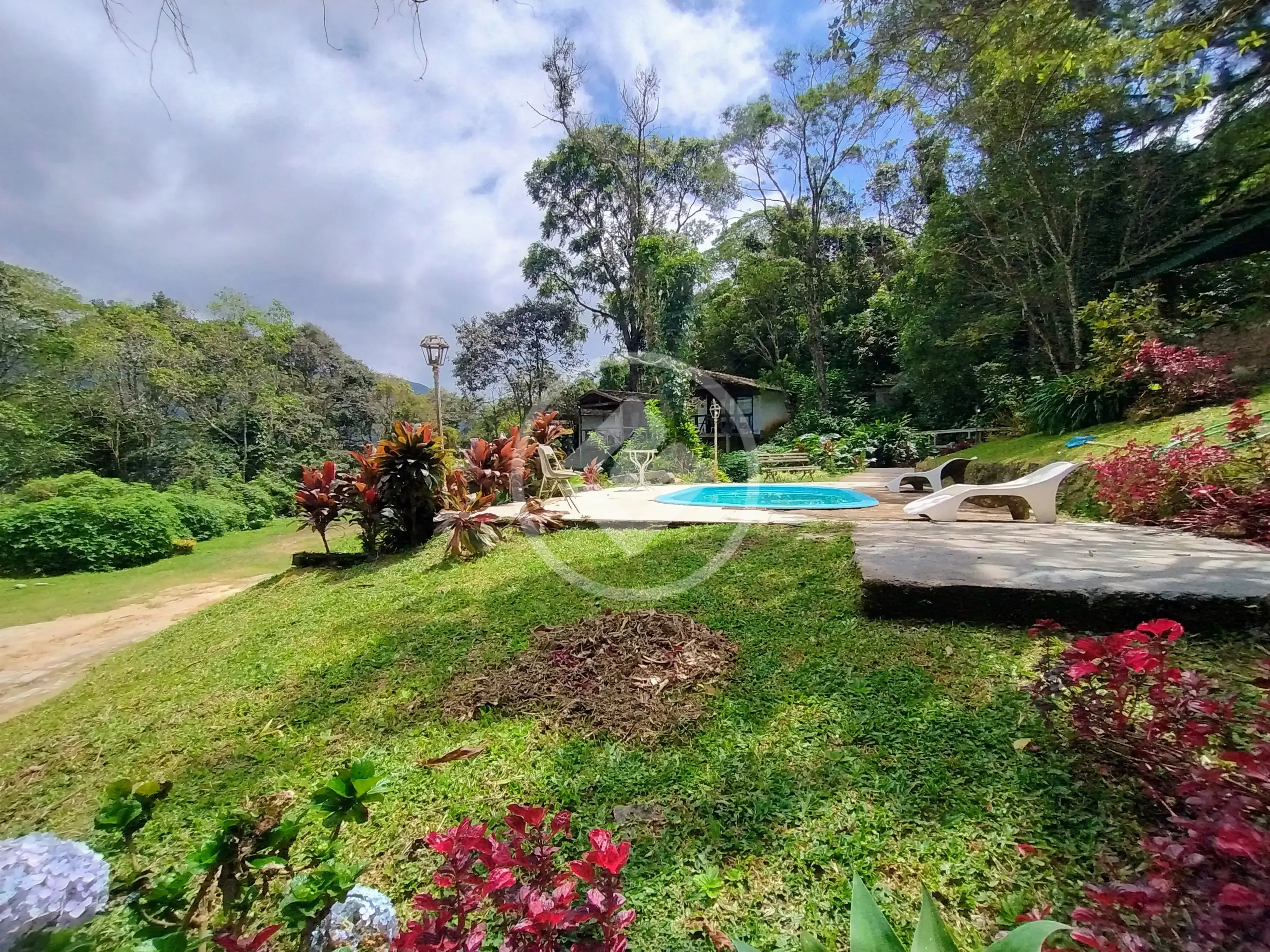 Imagem 1 - Terreno Comercial em Barroso, Teresópolis - RJ