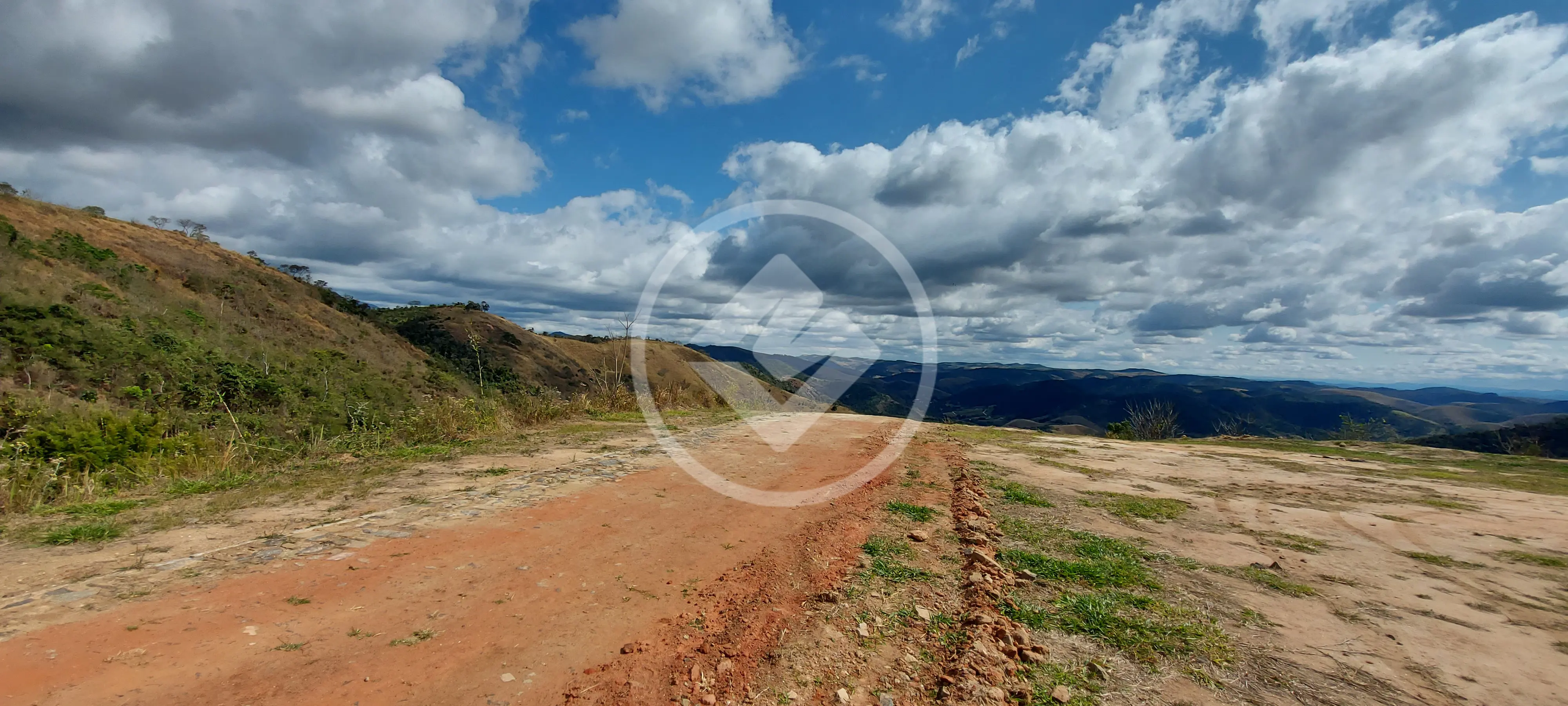 Imagem 1 - Terreno Condomínio em Pedro do Rio, Petrópolis - RJ
