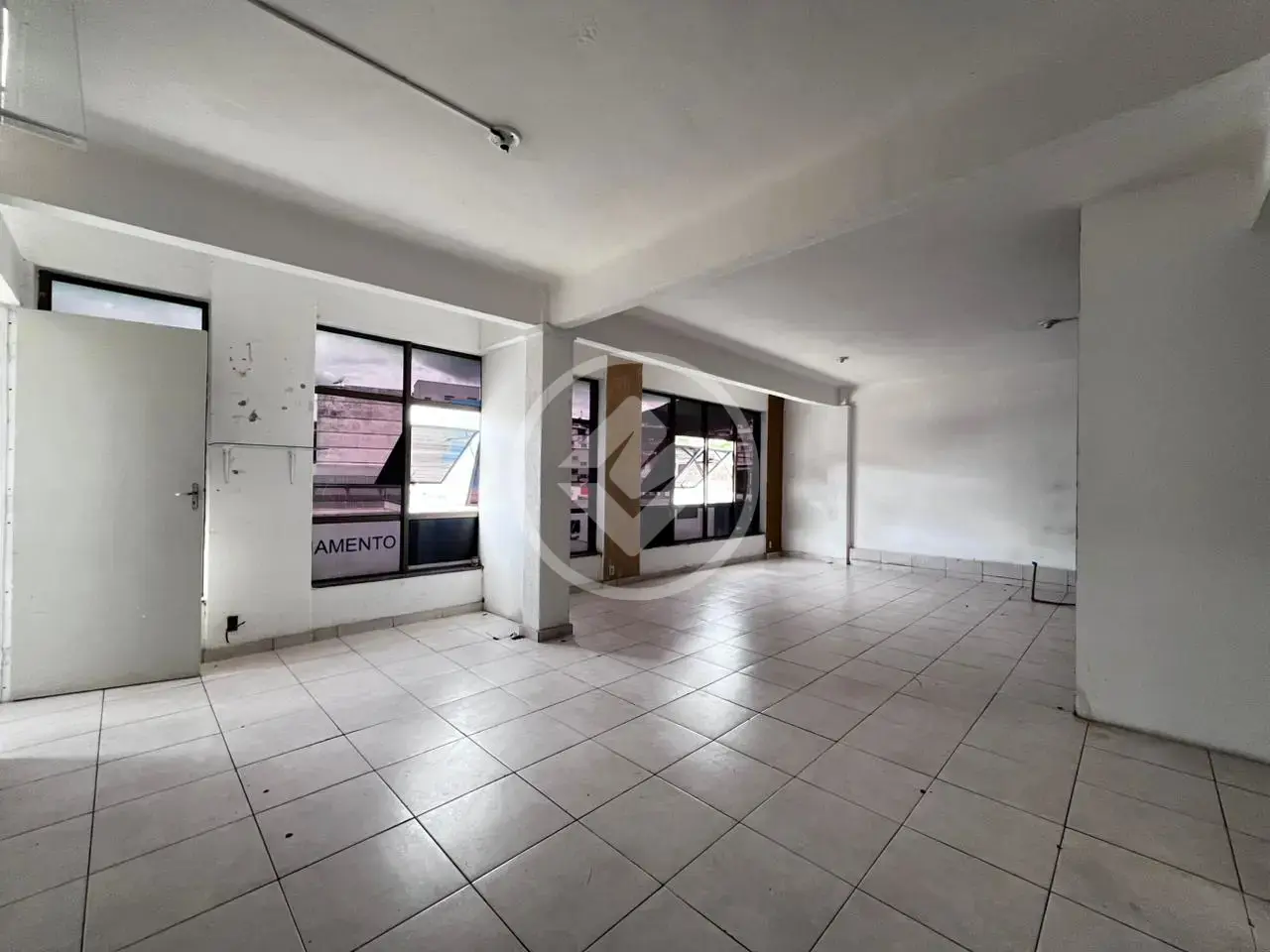 Imagem 1 - Sala Comercial em Várzea, Teresópolis - RJ
