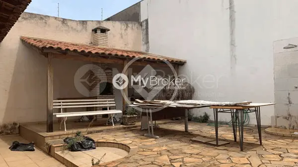Imagem 2 - Casa em BRASIL, Uberlândia - MG