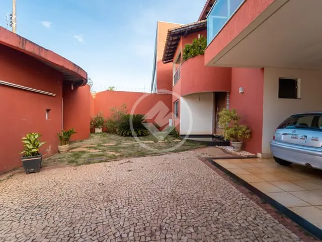 Imagem 1 - Casa Comercial em Morada da Colina, Uberlândia - MG