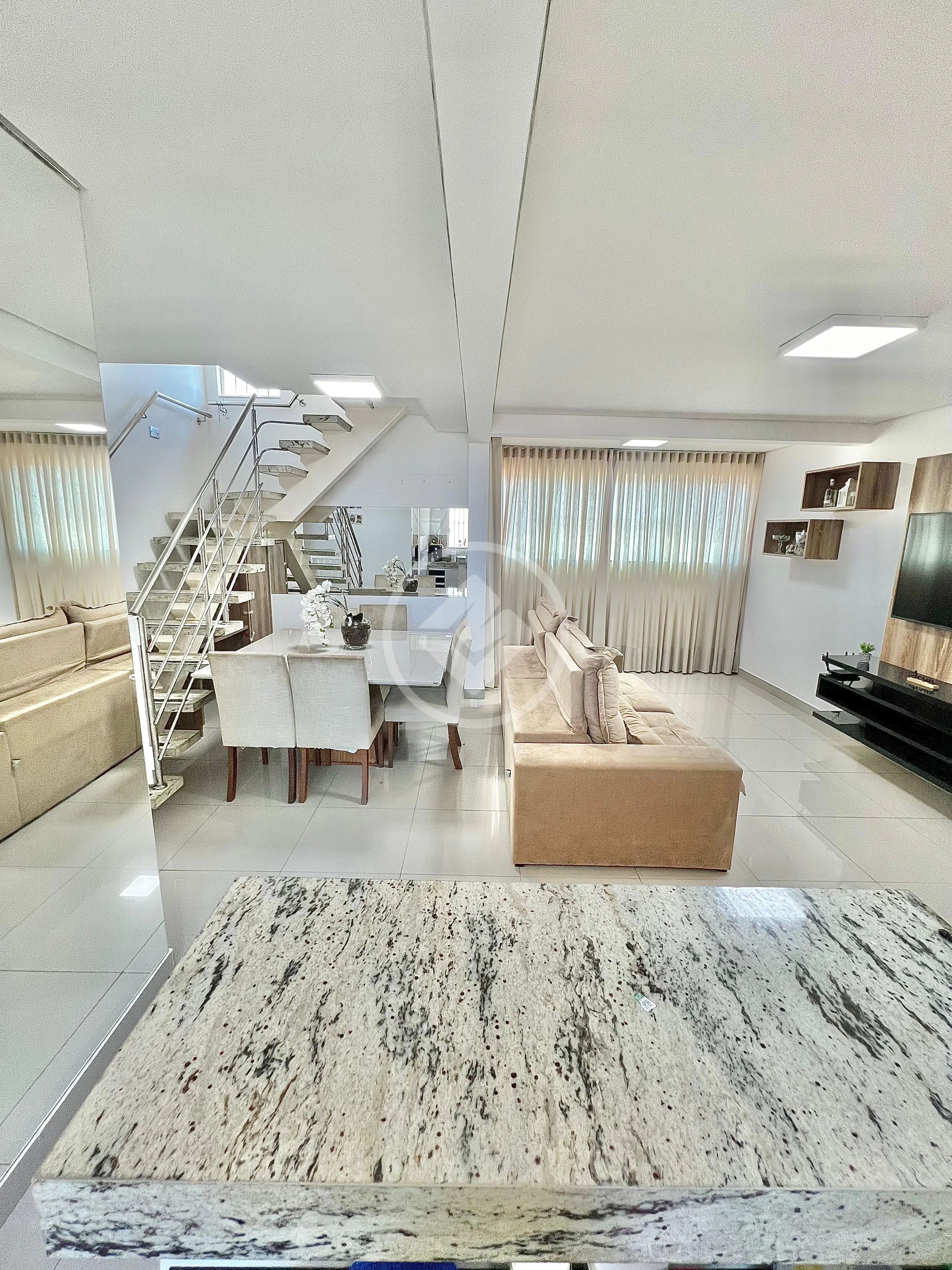 Imagem 2 - Apartamento Duplex em SANTA MÔNICA, Uberlândia - MG