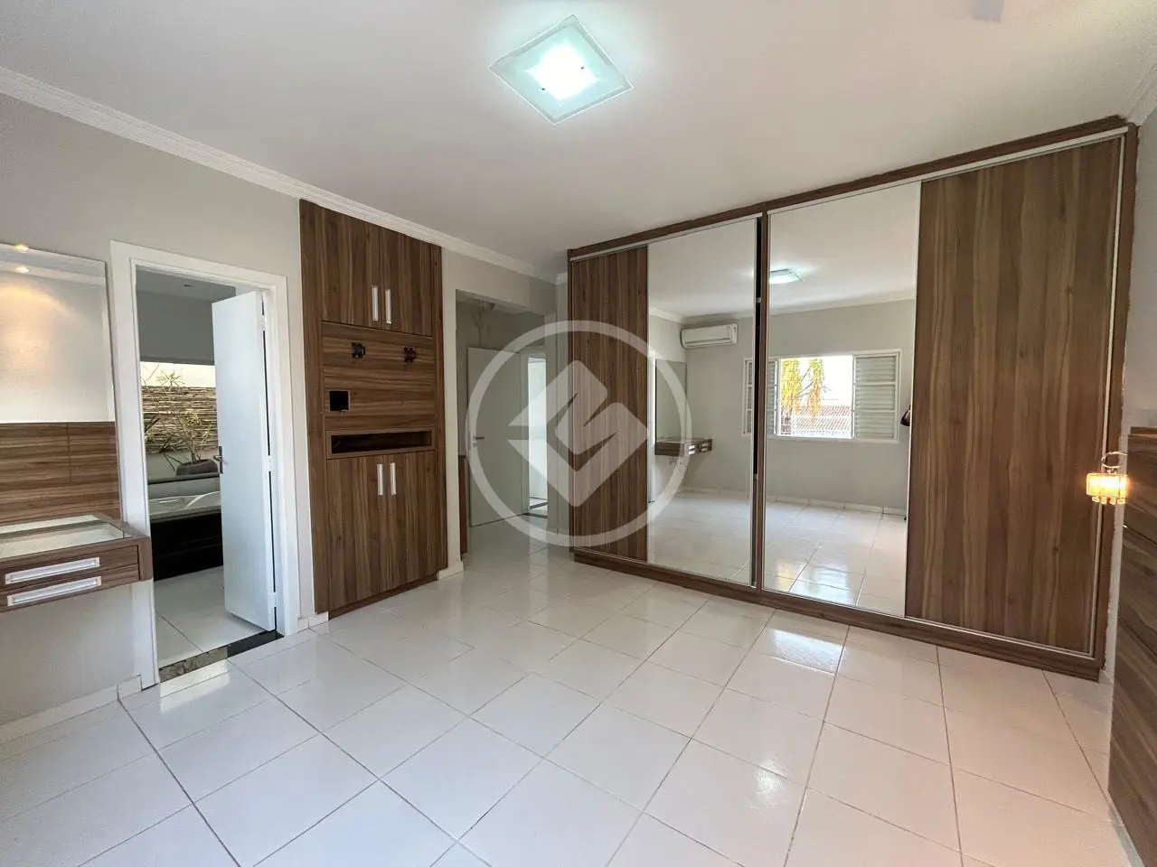 Imagem 6 - Casa em CIDADE JARDIM, Uberlândia - MG