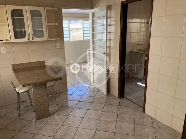 Imagem 6 - Casa em BRASIL, Uberlândia - MG
