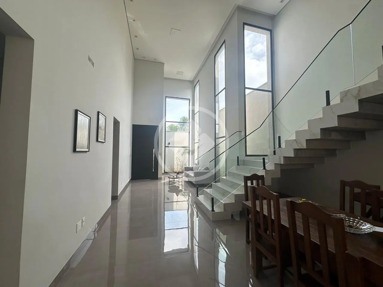 Imagem 1 - Sobrado em Jardim Inconfidência, Uberlândia - MG