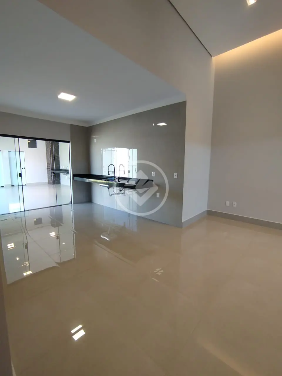 Imagem 1 - Casa em JARDIM HOLANDA, Uberlândia - MG