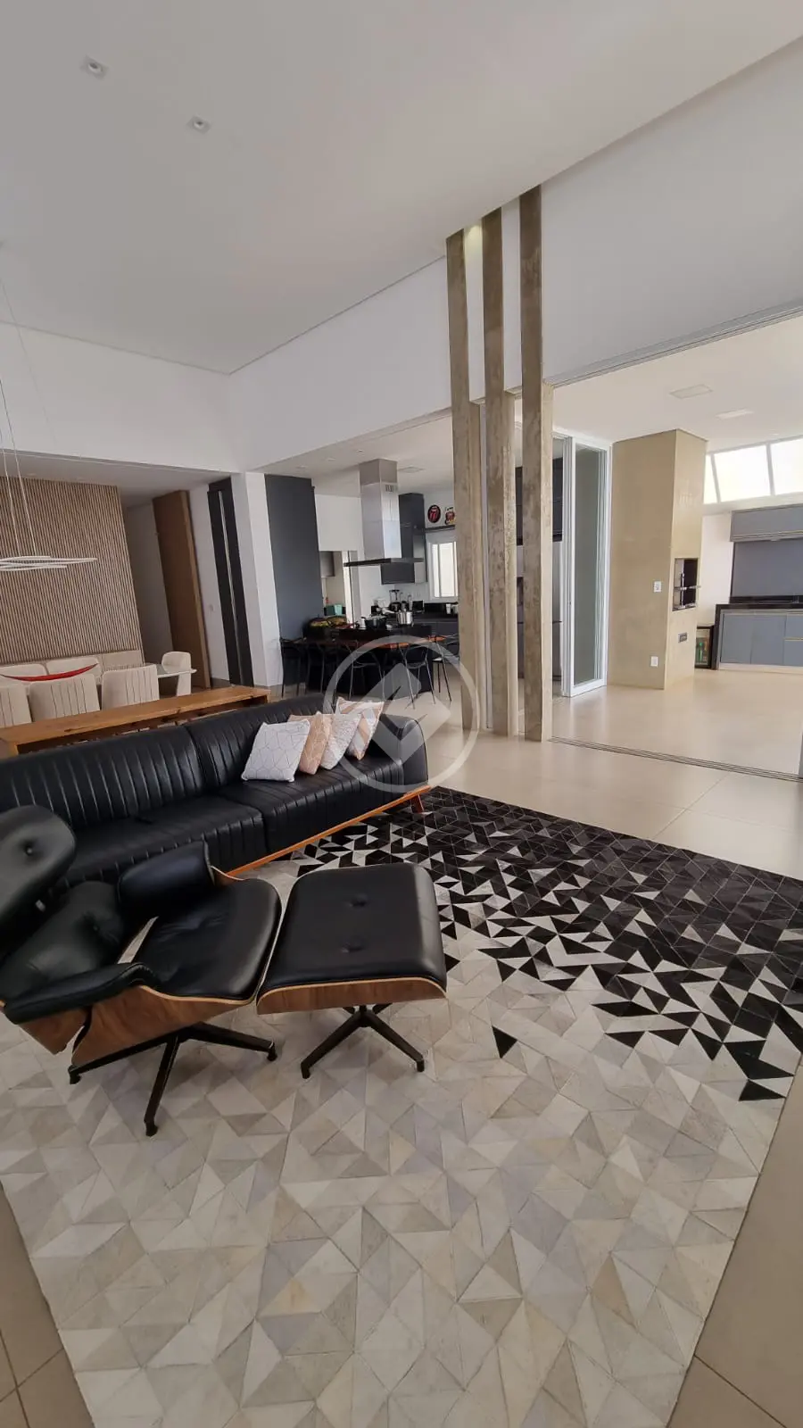 Casa Condomínio Laranjeiras, Uberlândia - MG — foto 1