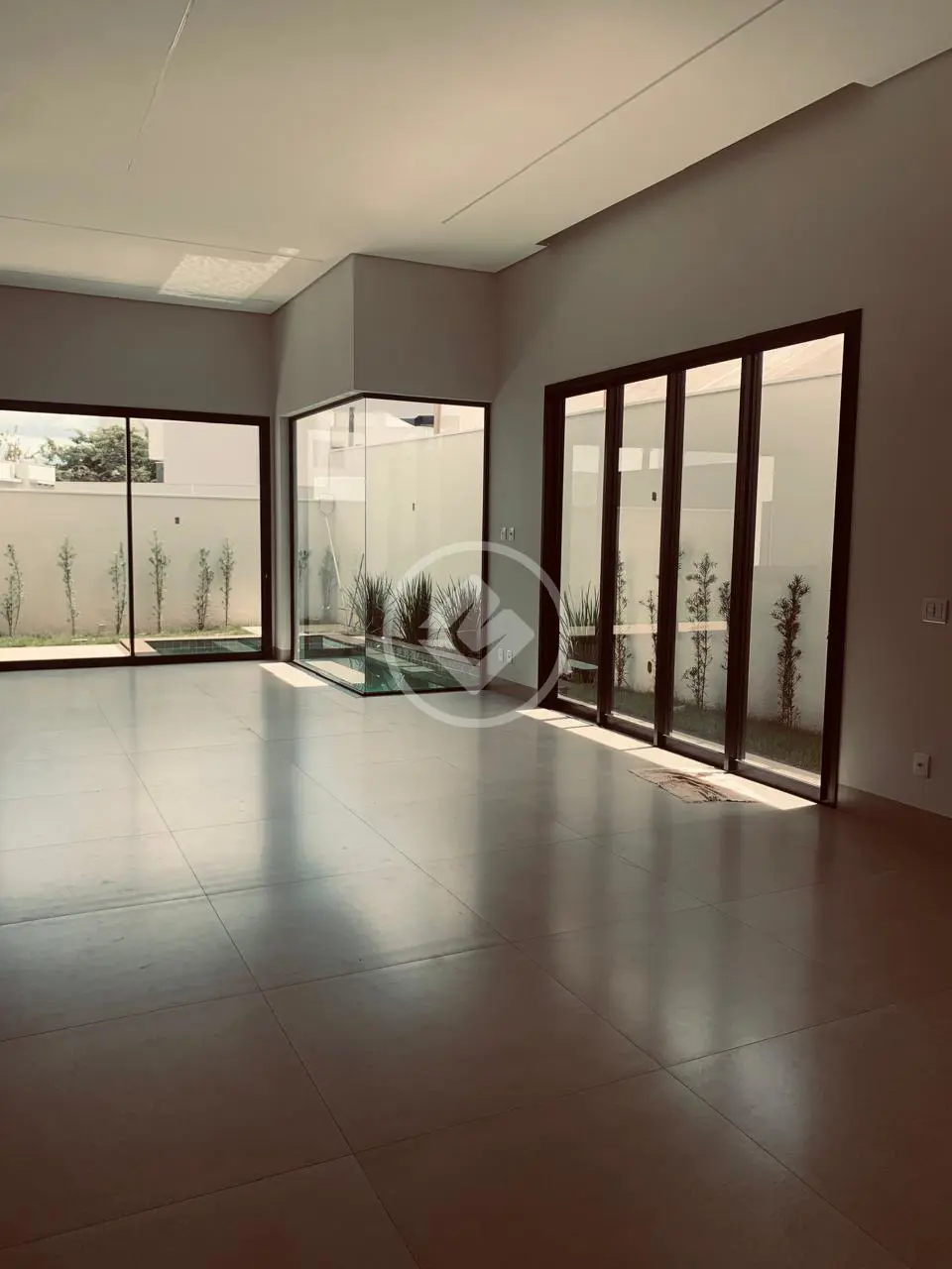 Casa Condomínio Laranjeiras, Uberlândia - MG — foto 1